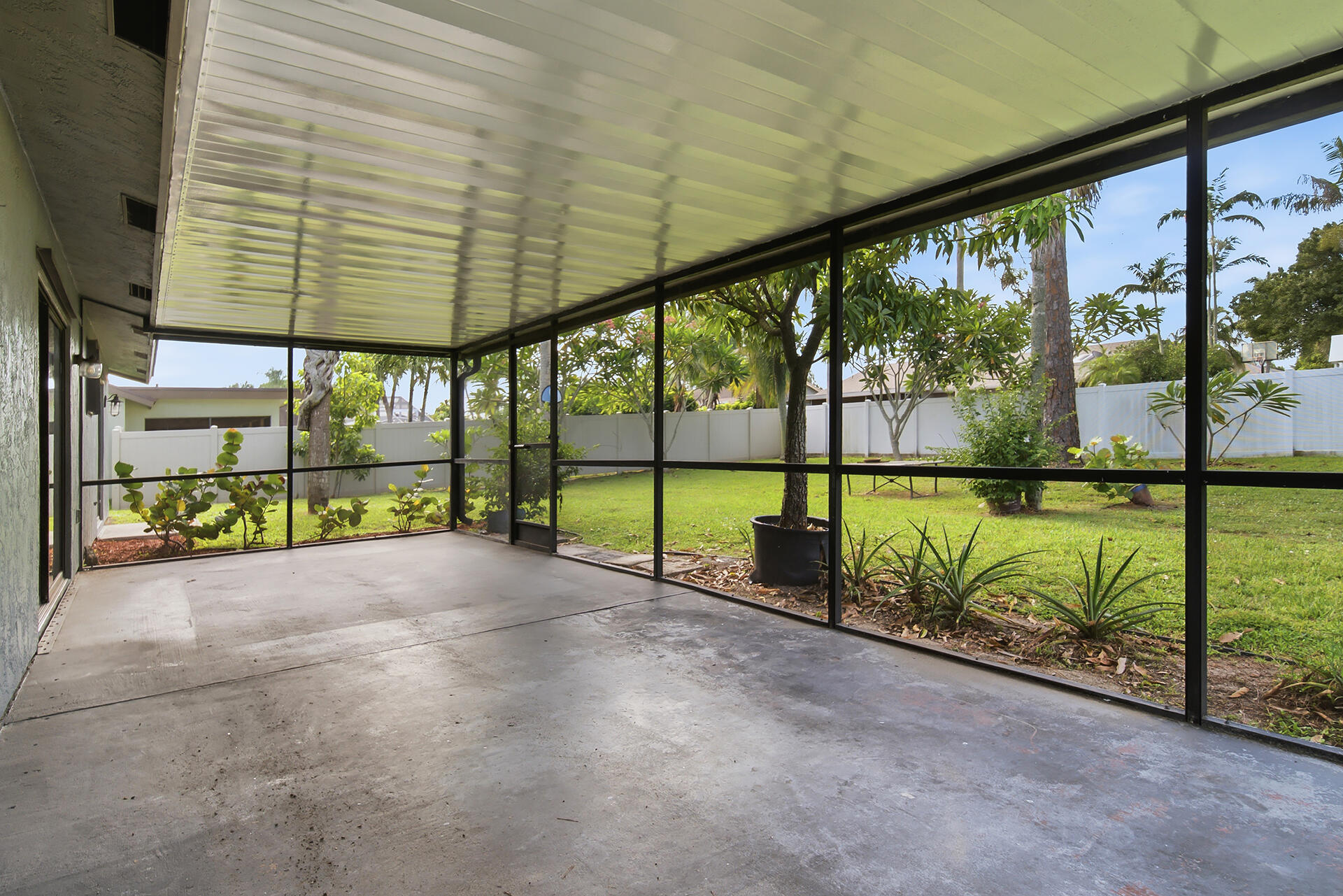 property viewer photo 31