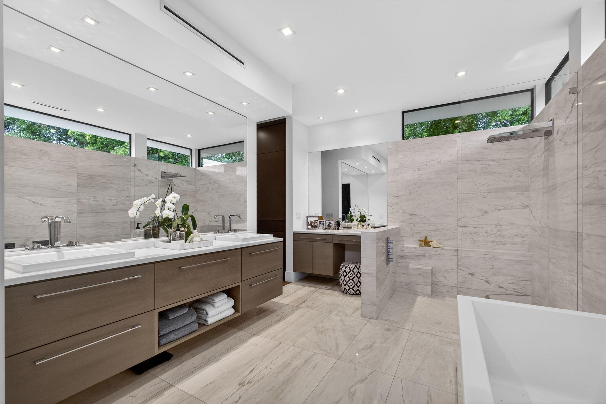 main property photo 77