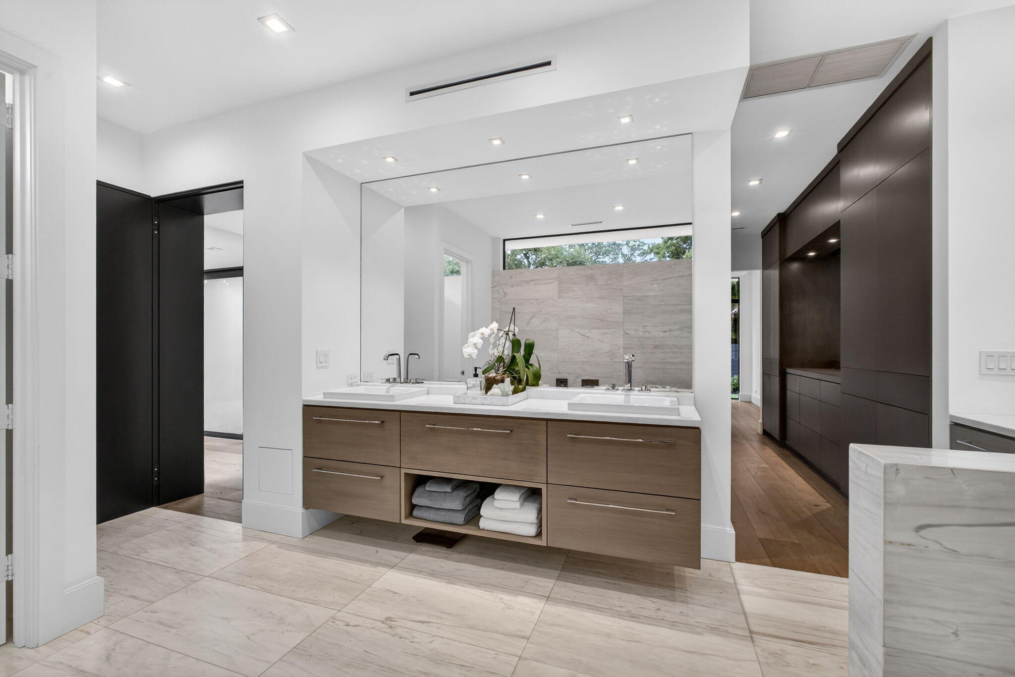 main property photo 81