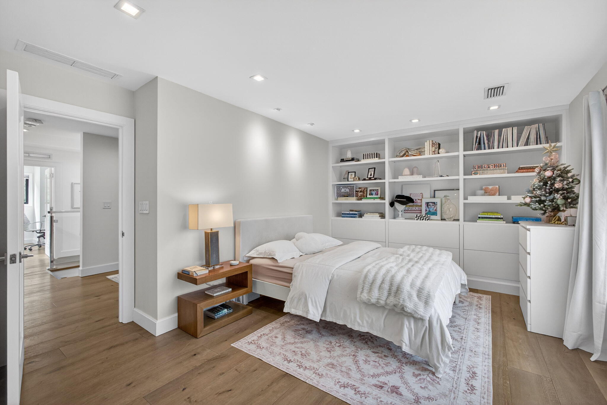 main property photo 88