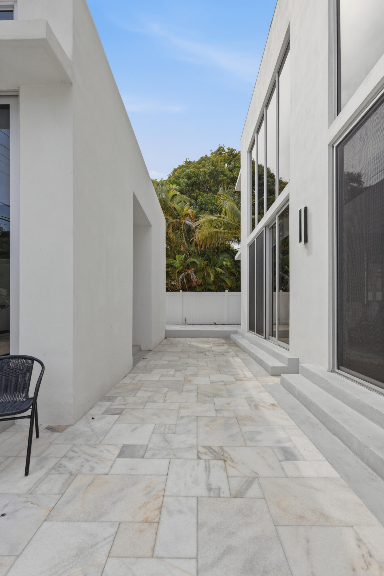 property viewer photo 15