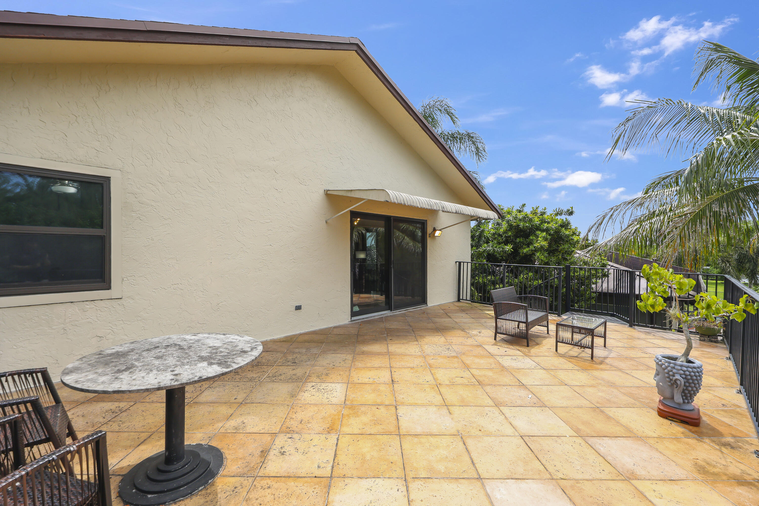 main property photo 44