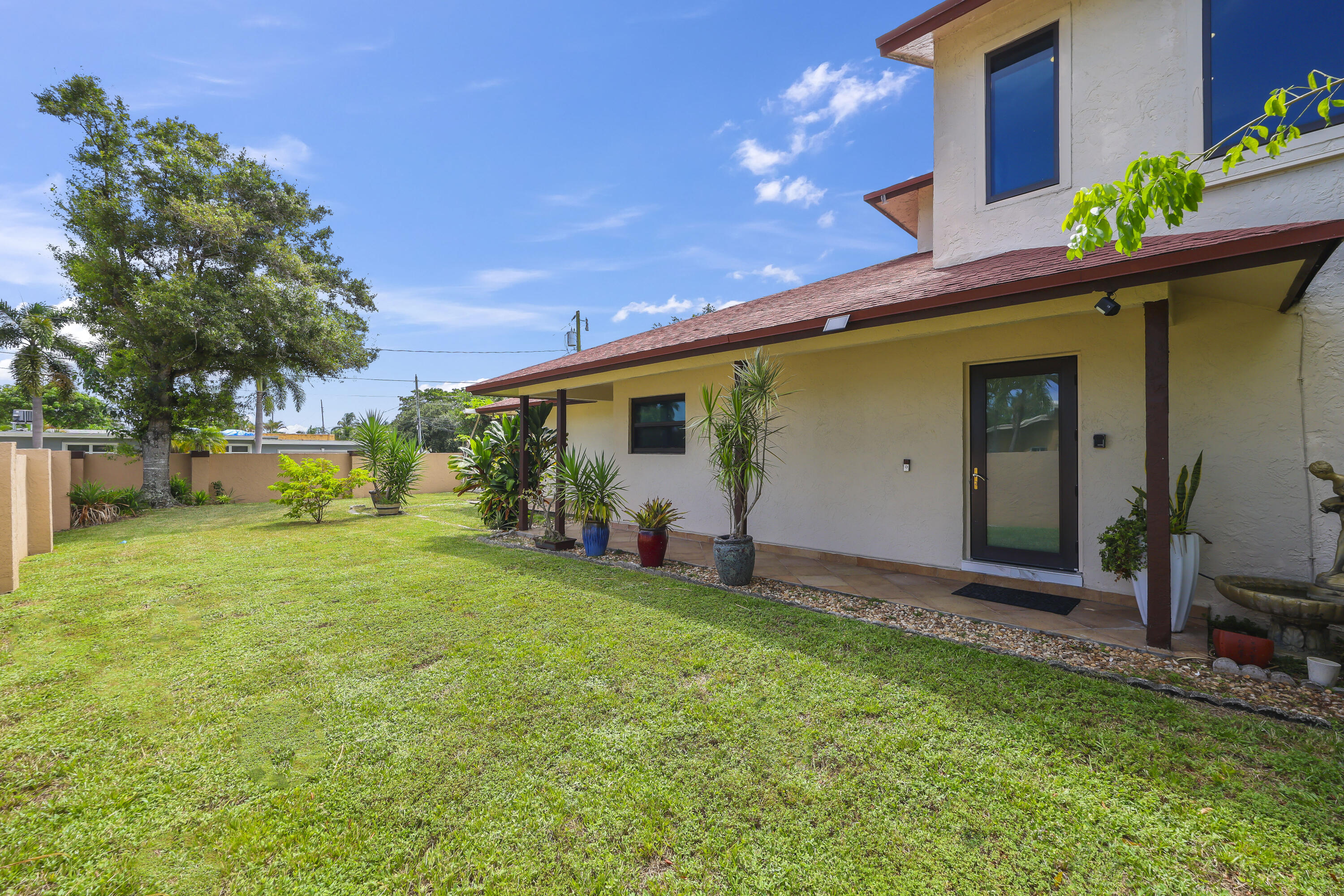 main property photo 49