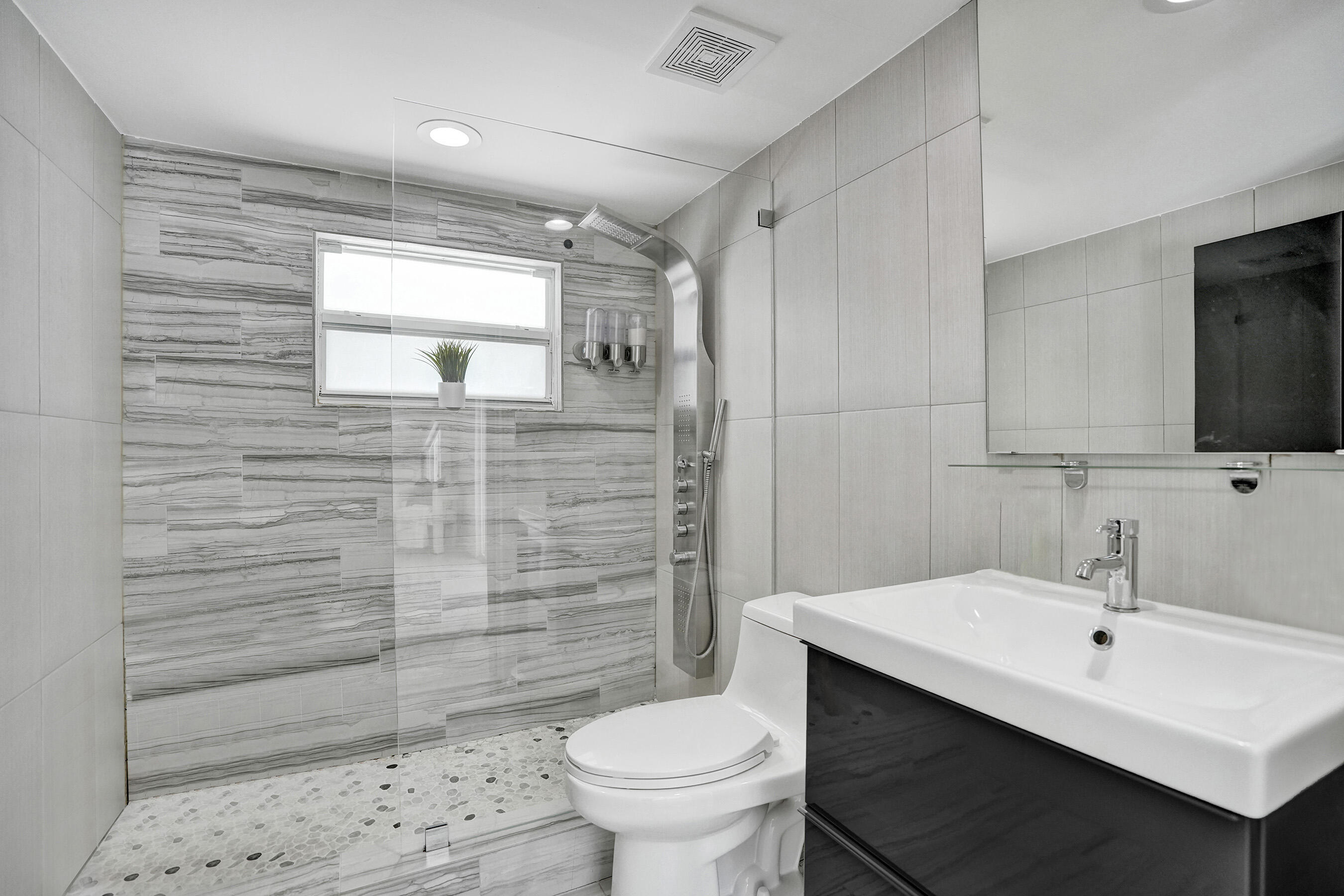 main property photo 66