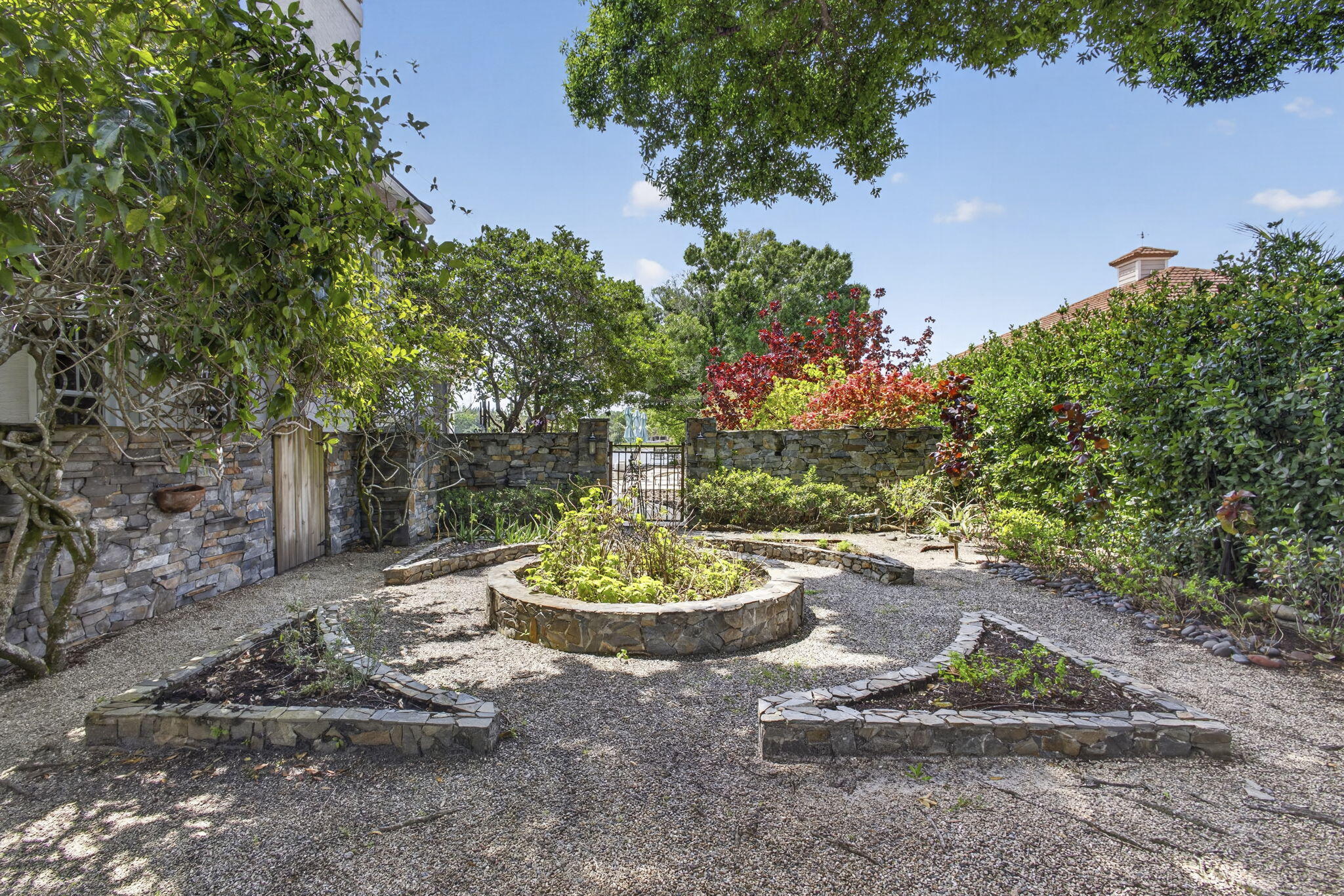 main property photo 91