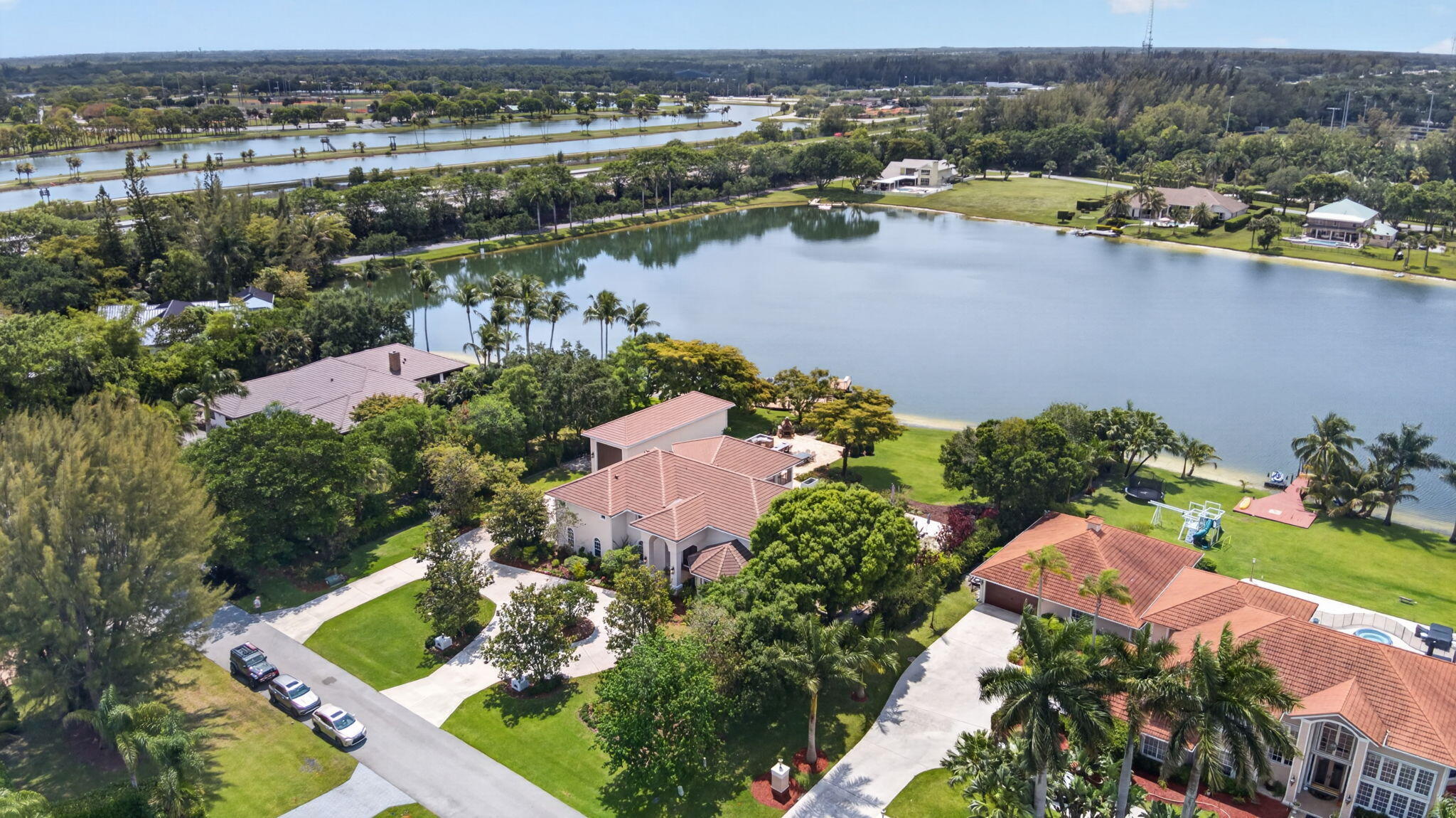 main property photo 99
