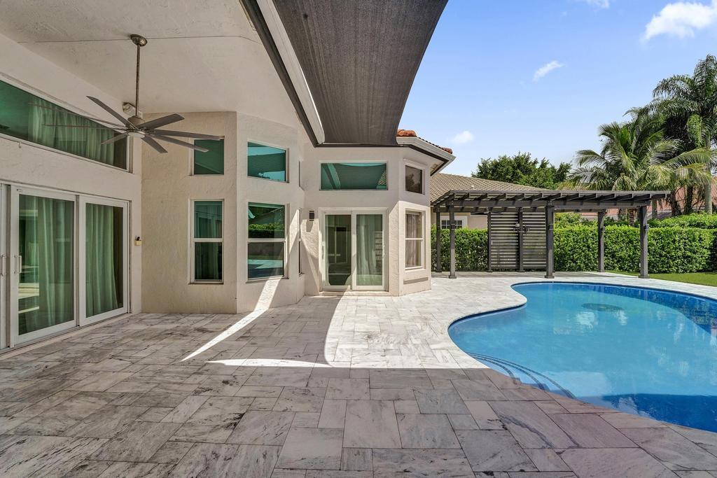 main property photo 29