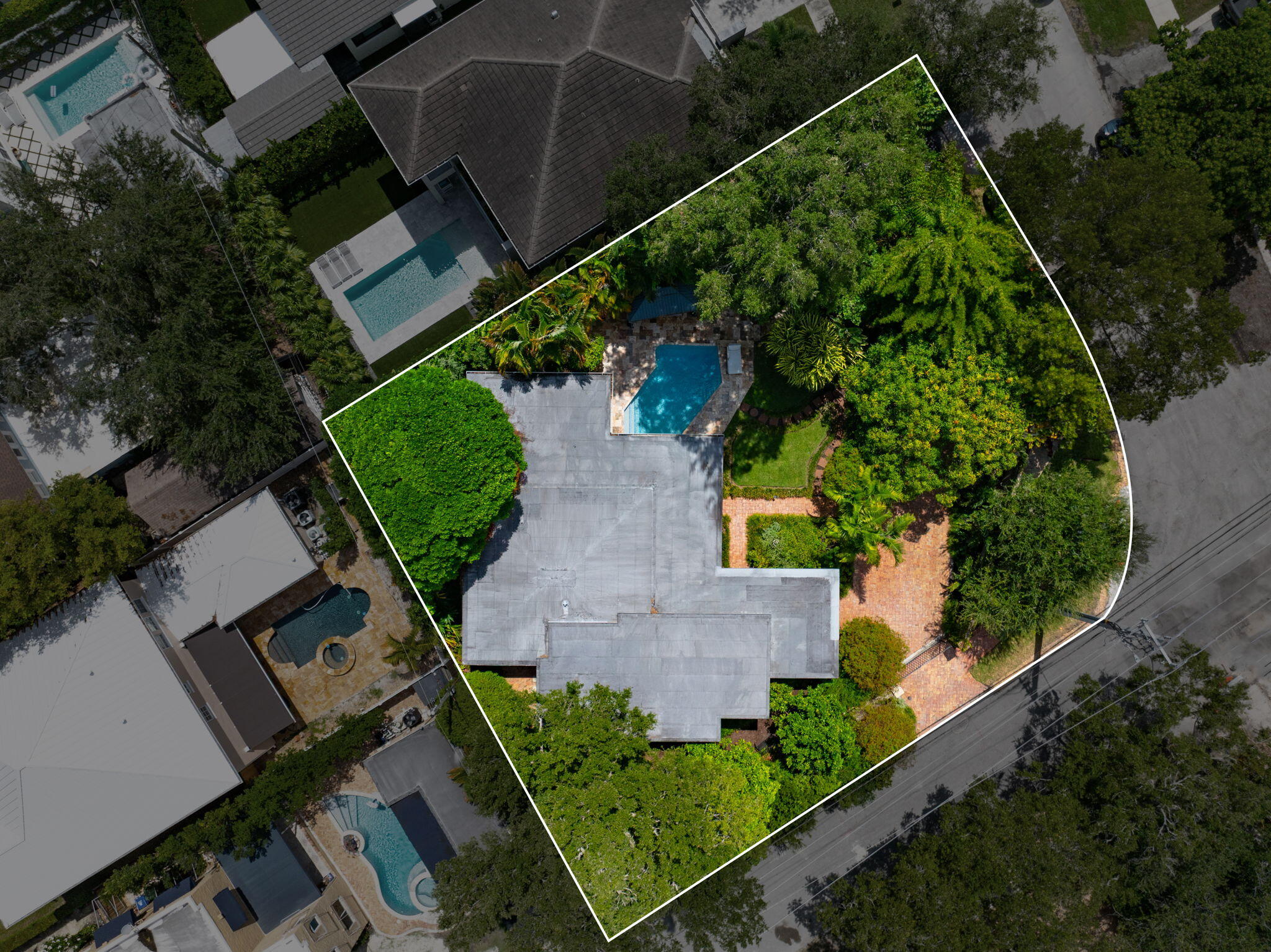 main property photo 74