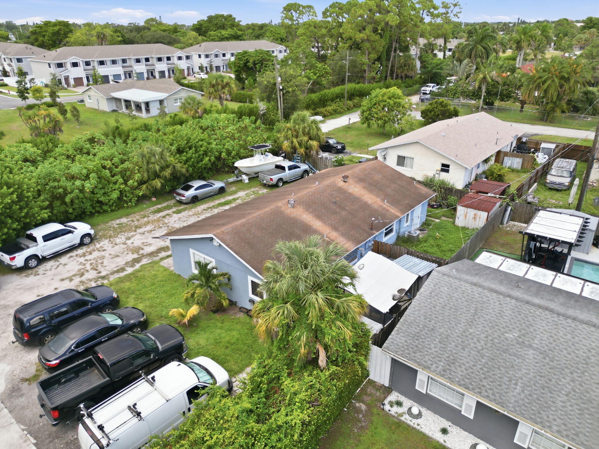 main property photo 14