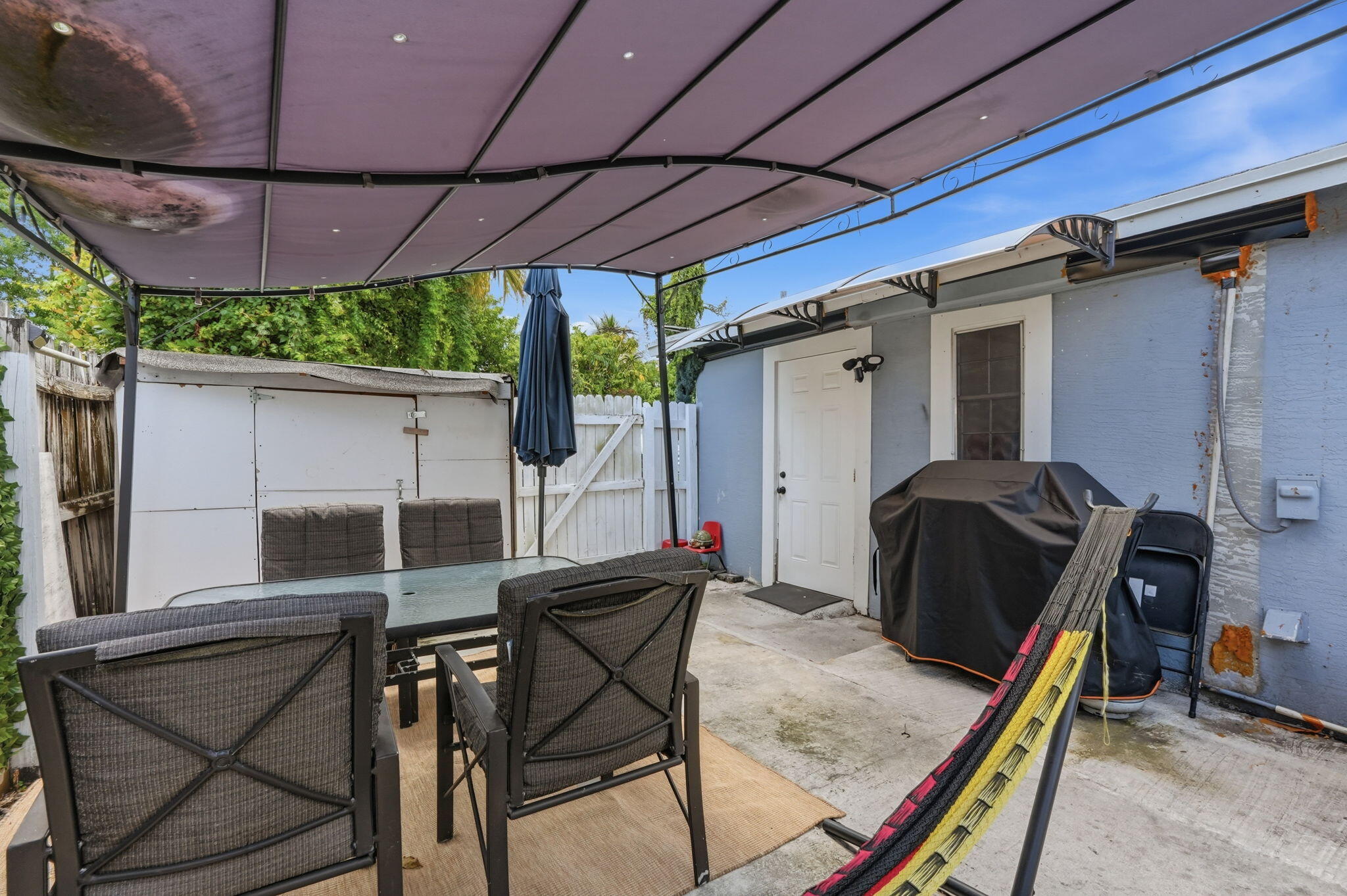 main property photo 41
