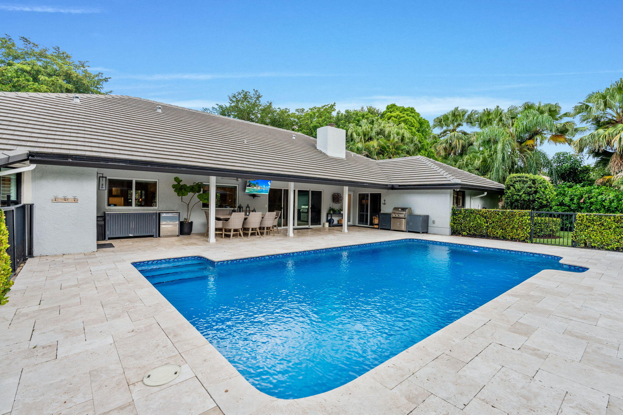 main property photo 59