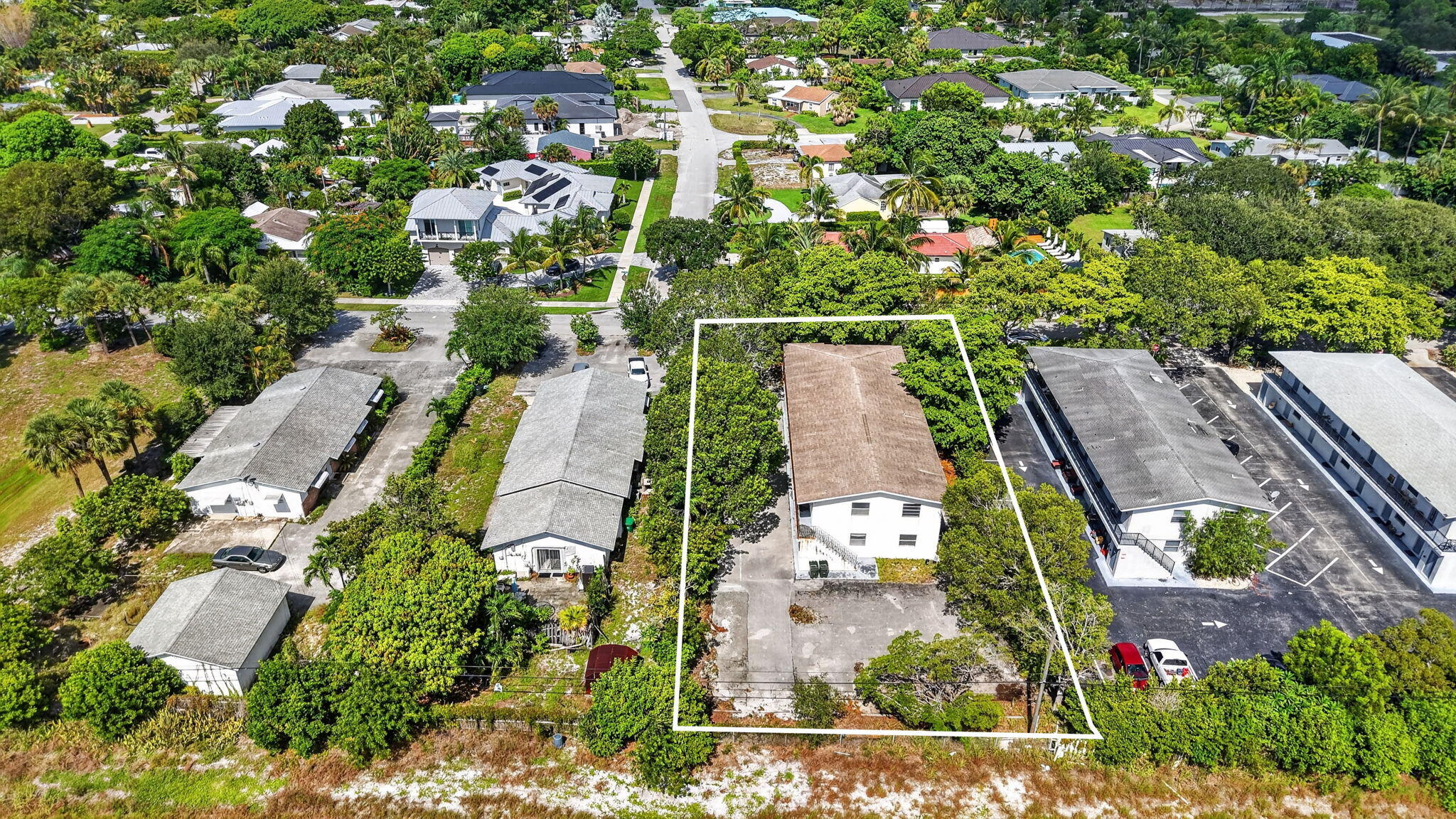 main property photo 16