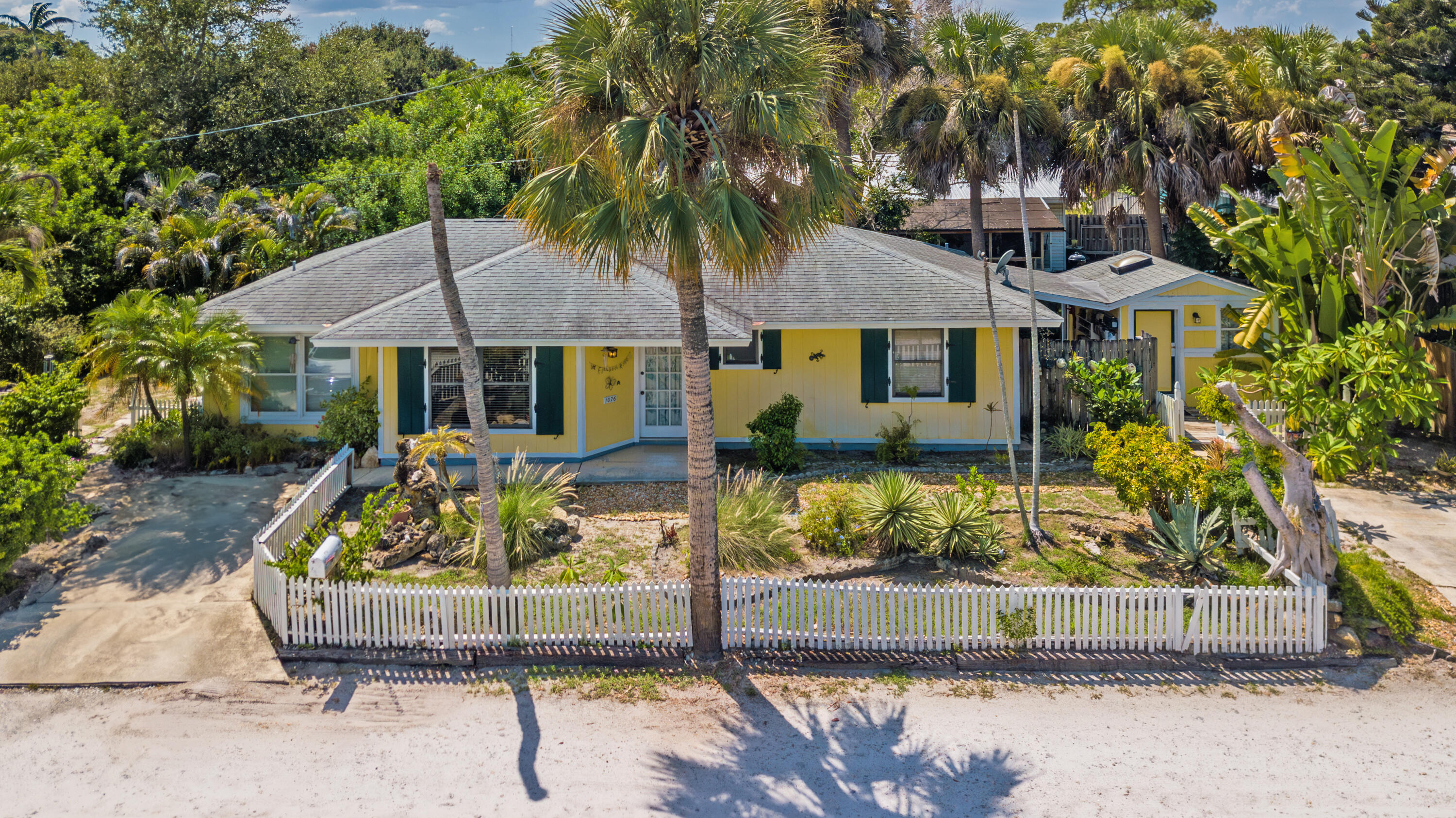 main property photo 25