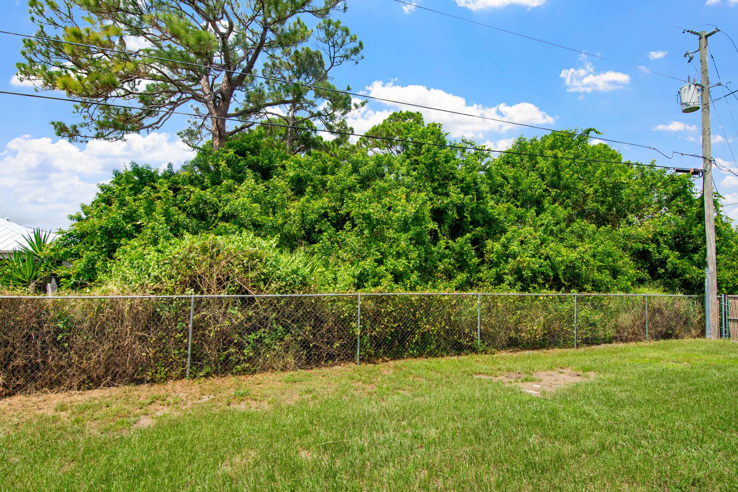 main property photo 40