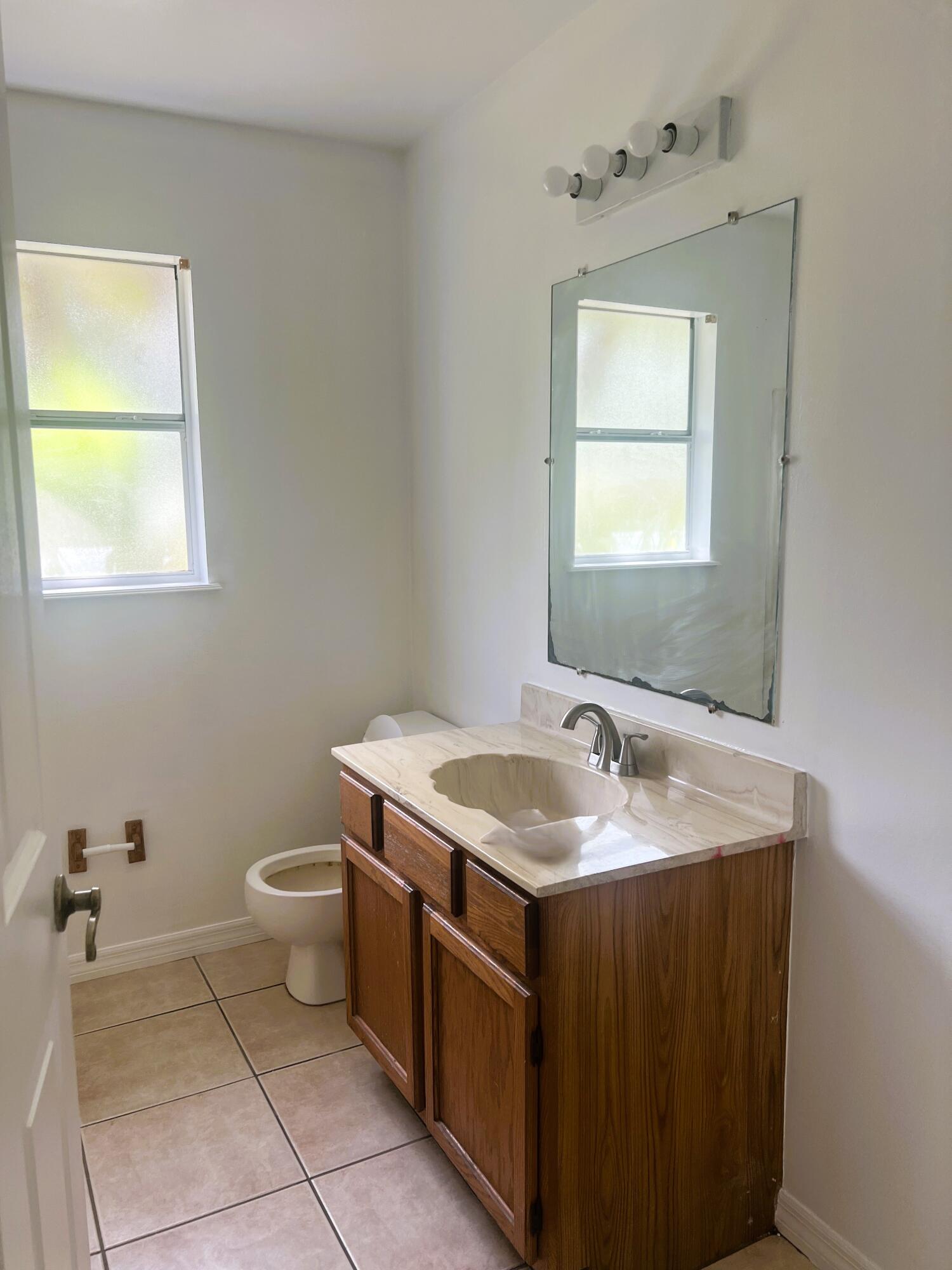 property viewer photo 3