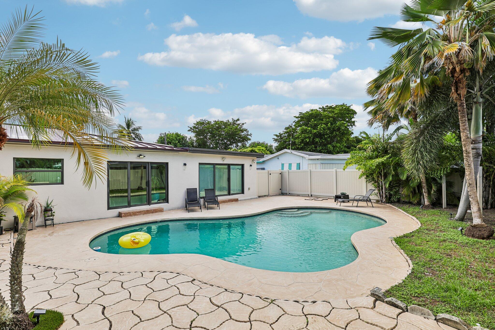 main property photo 45