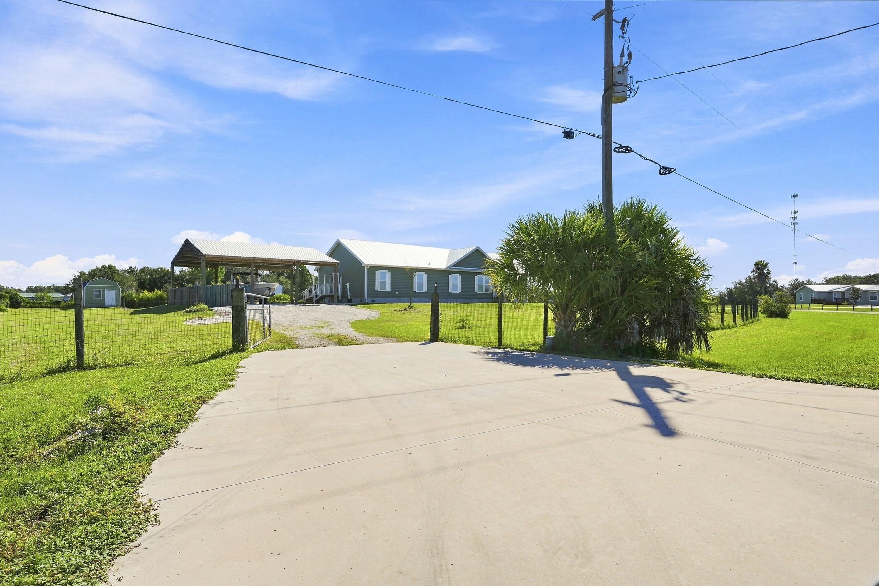 main property photo 40