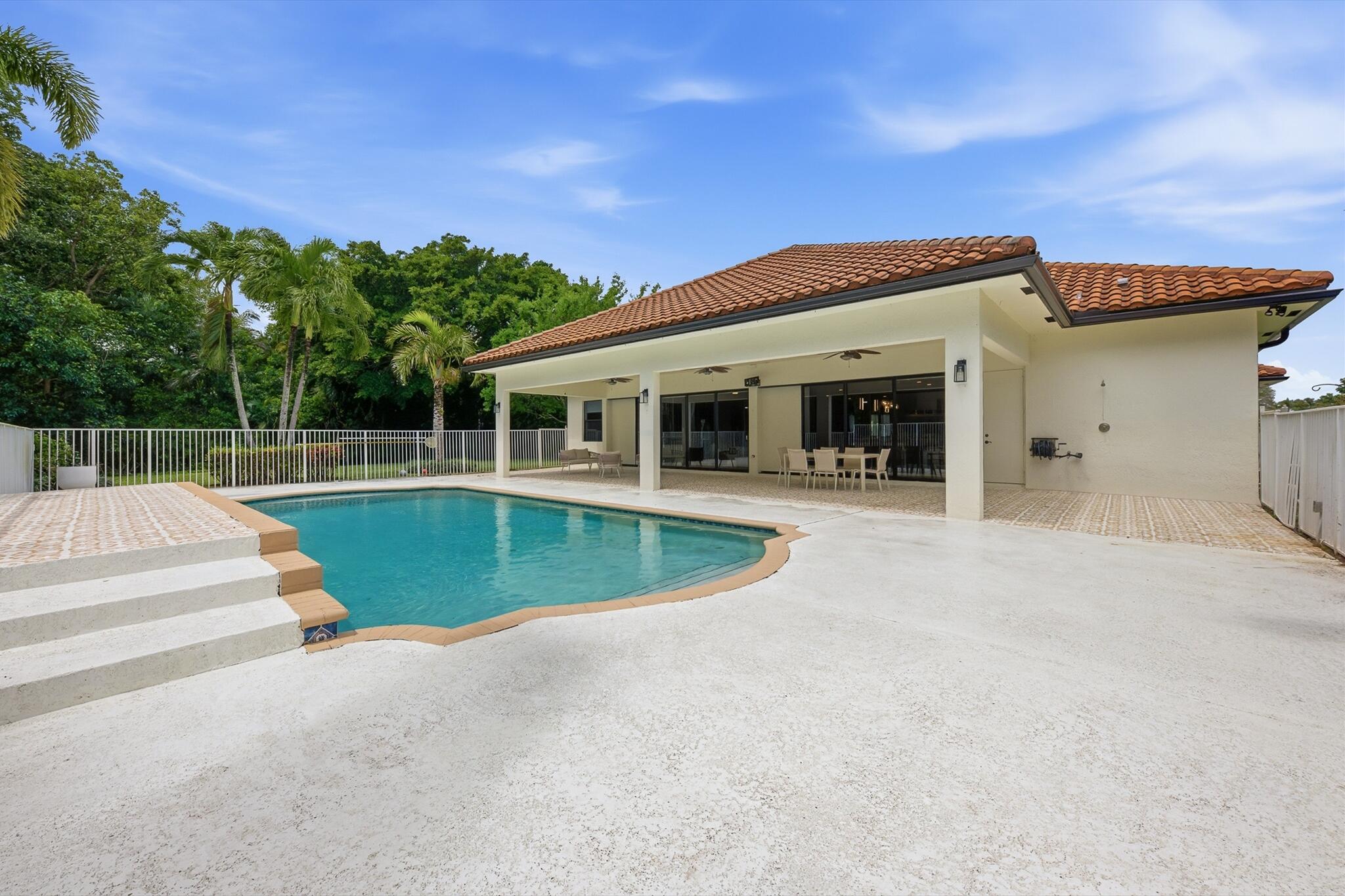 main property photo 46