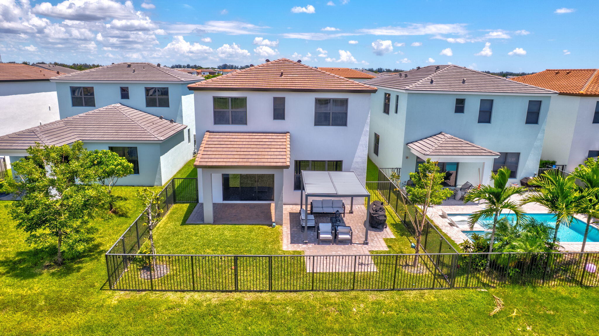 main property photo 59