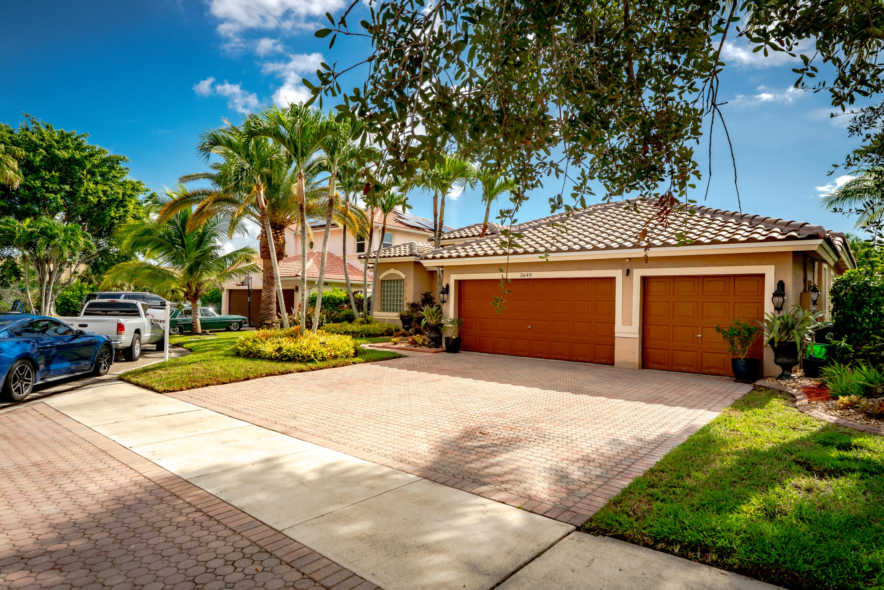 main property photo 1