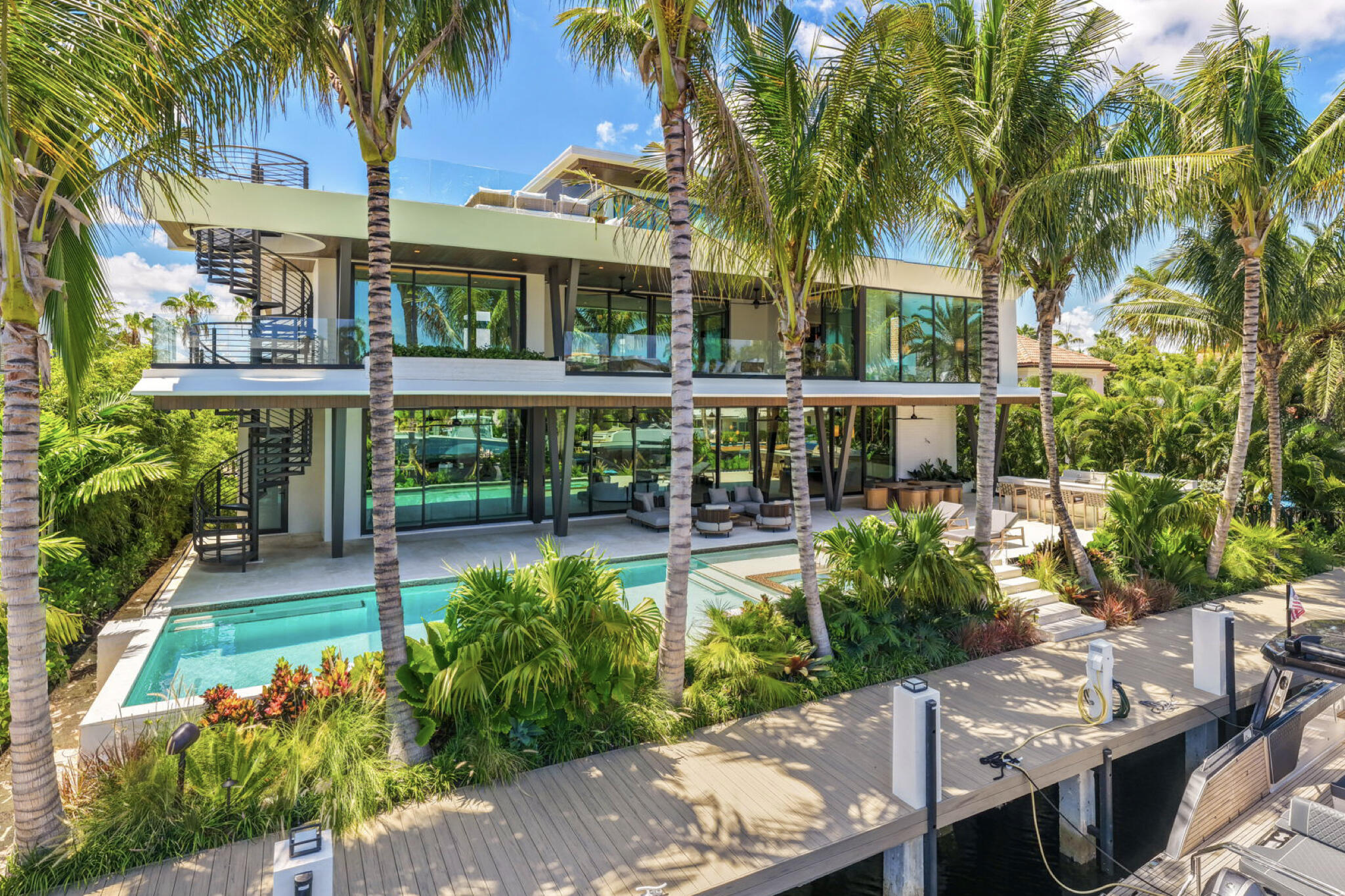 main property photo 80