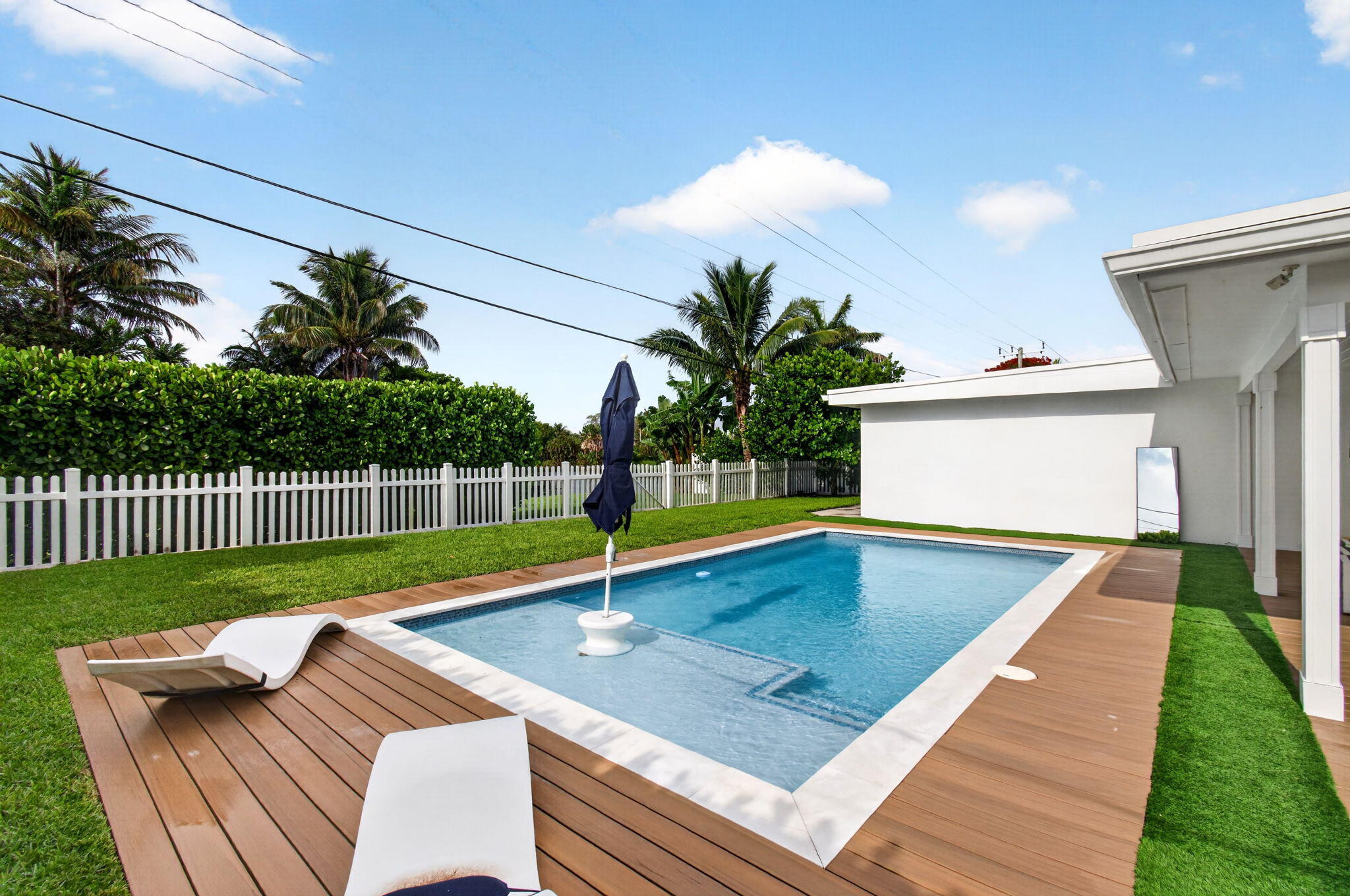 main property photo 70