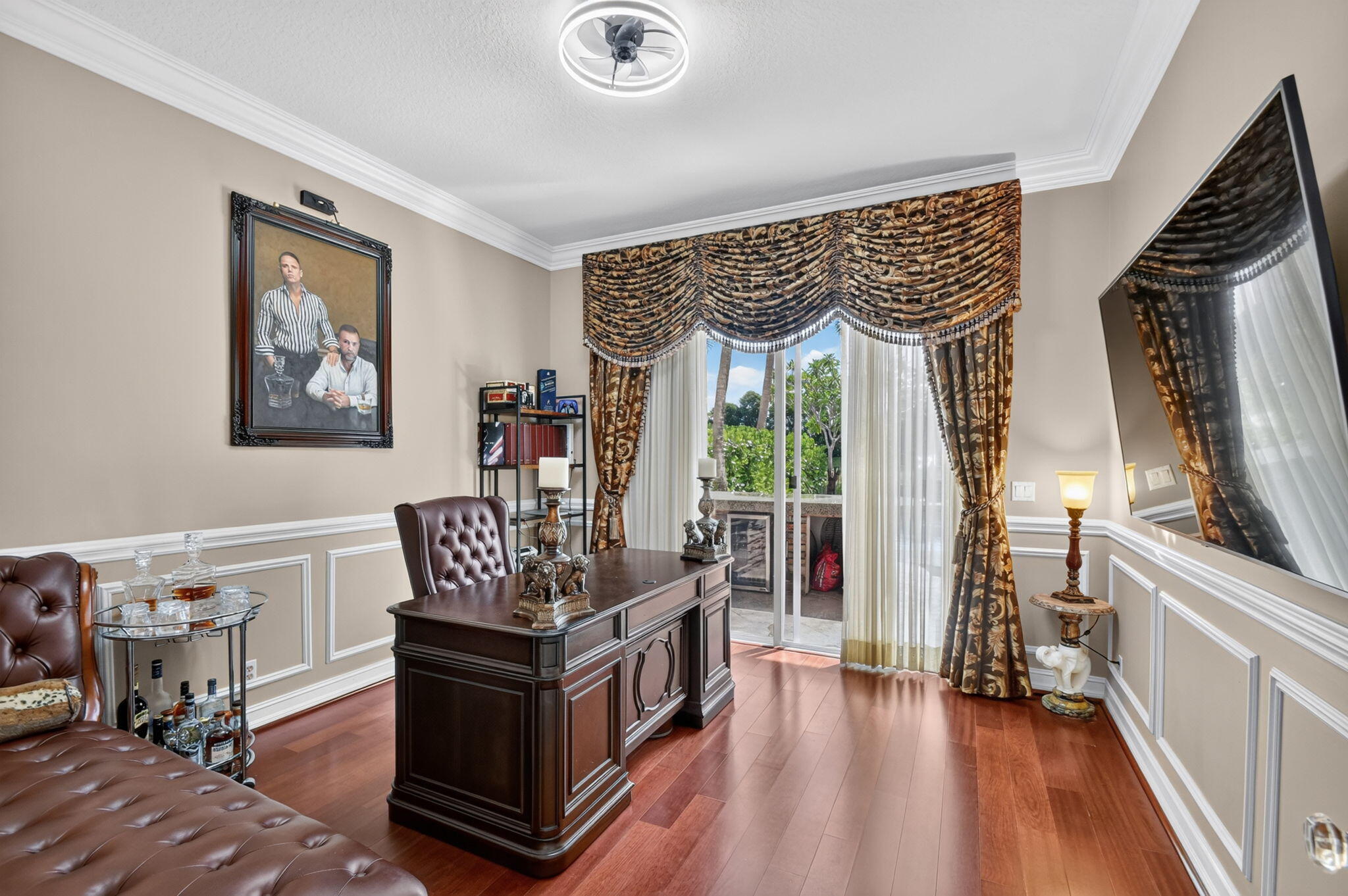 main property photo 28