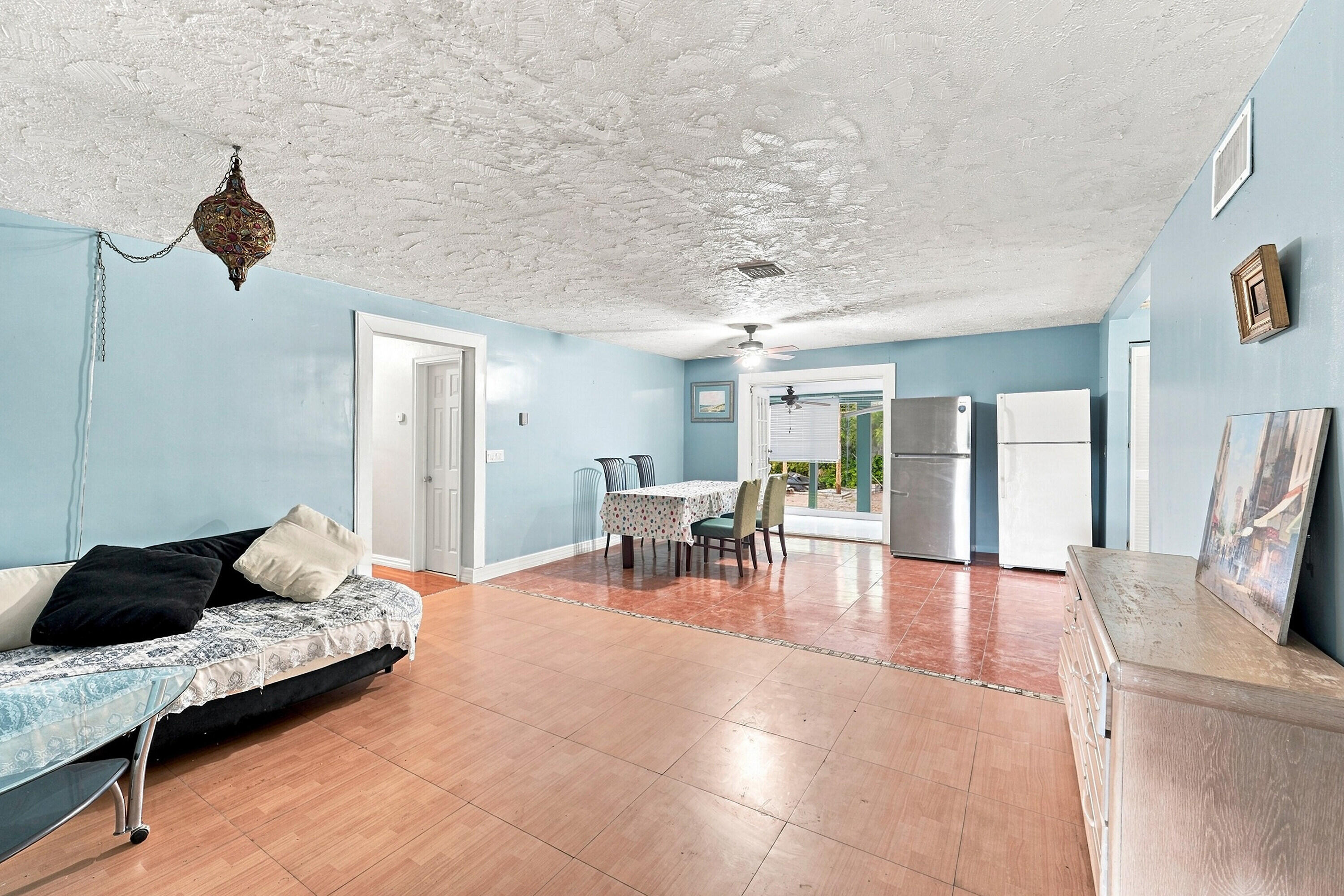 property viewer photo 2
