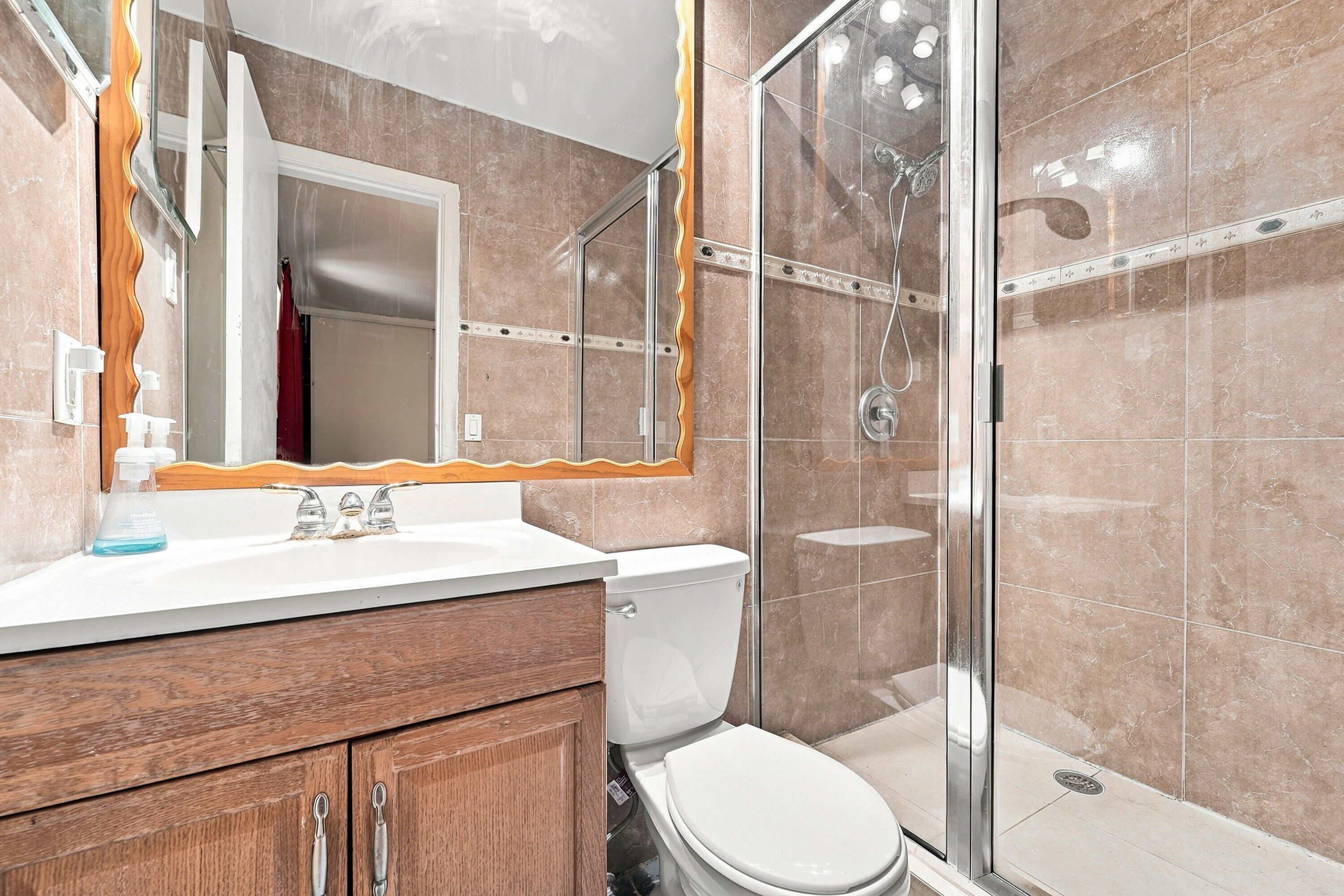 property viewer photo 8