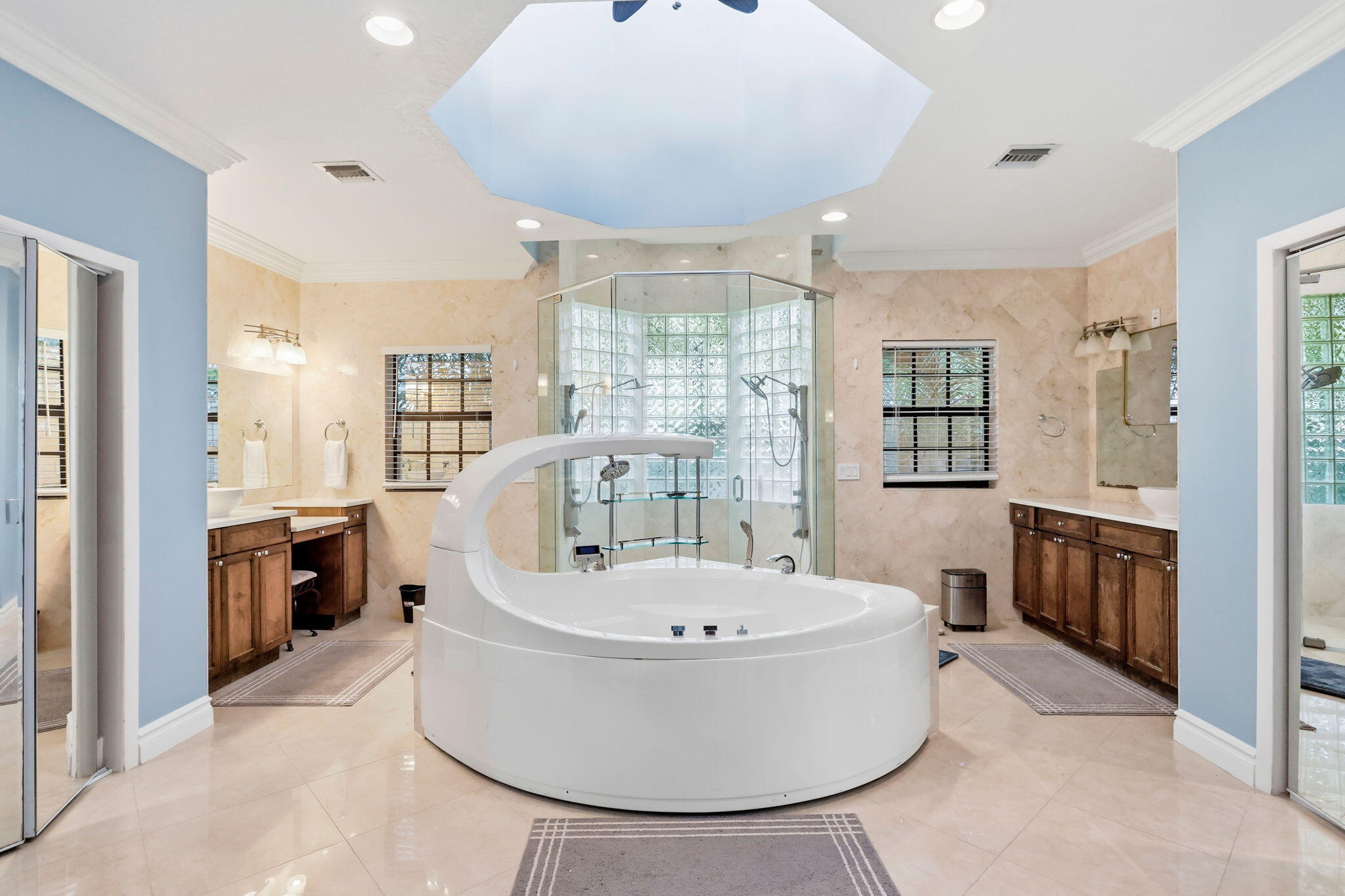 main property photo 54