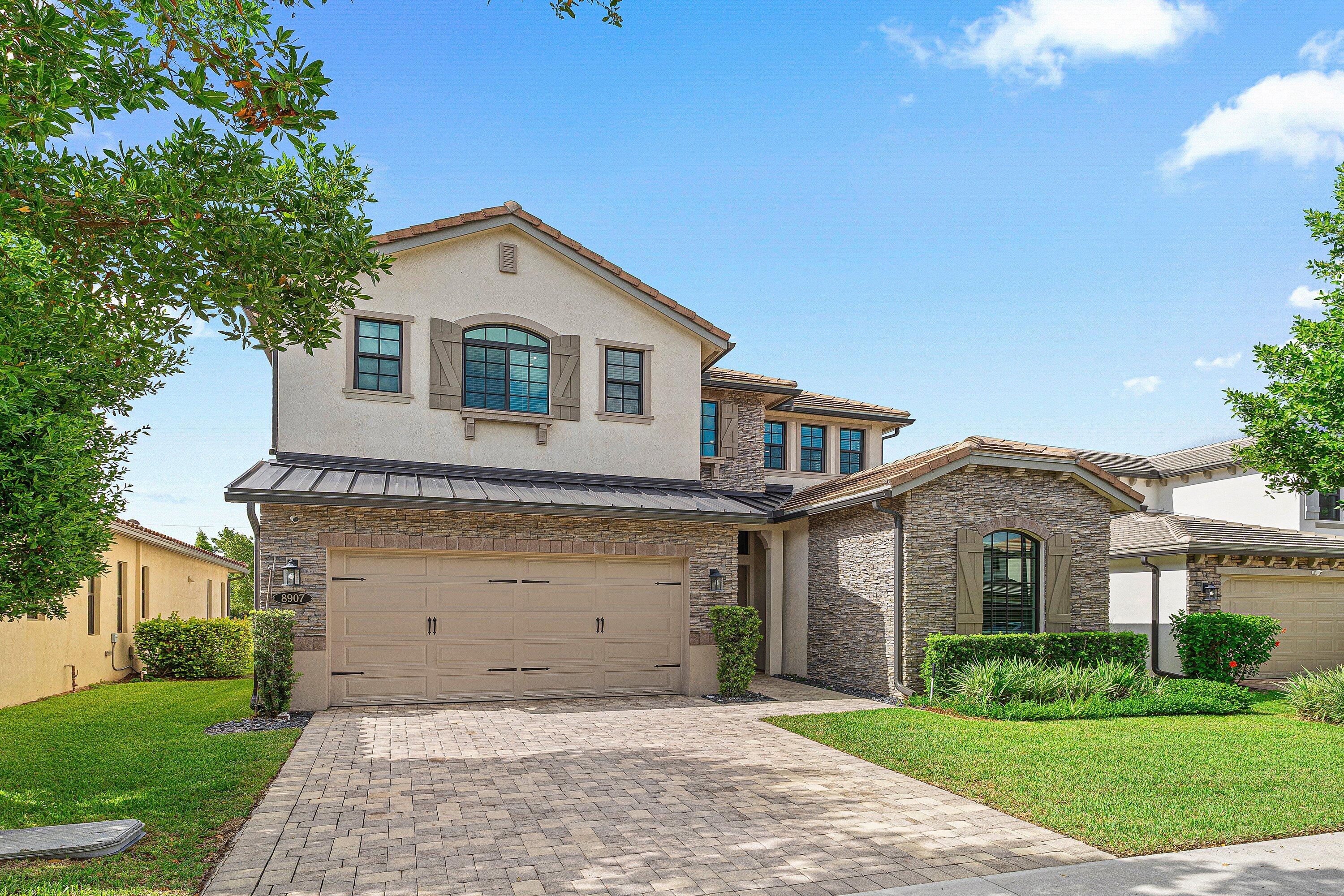 main property photo 3