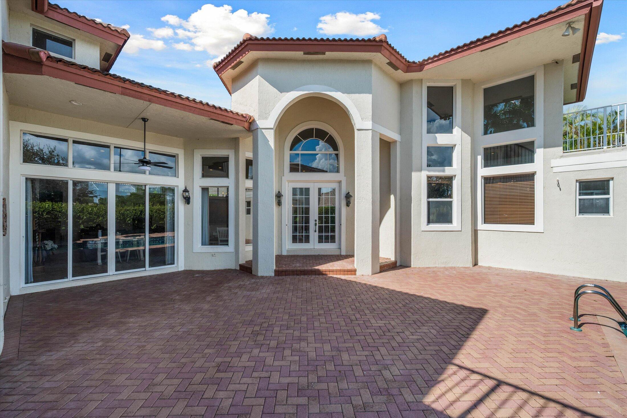 main property photo 9