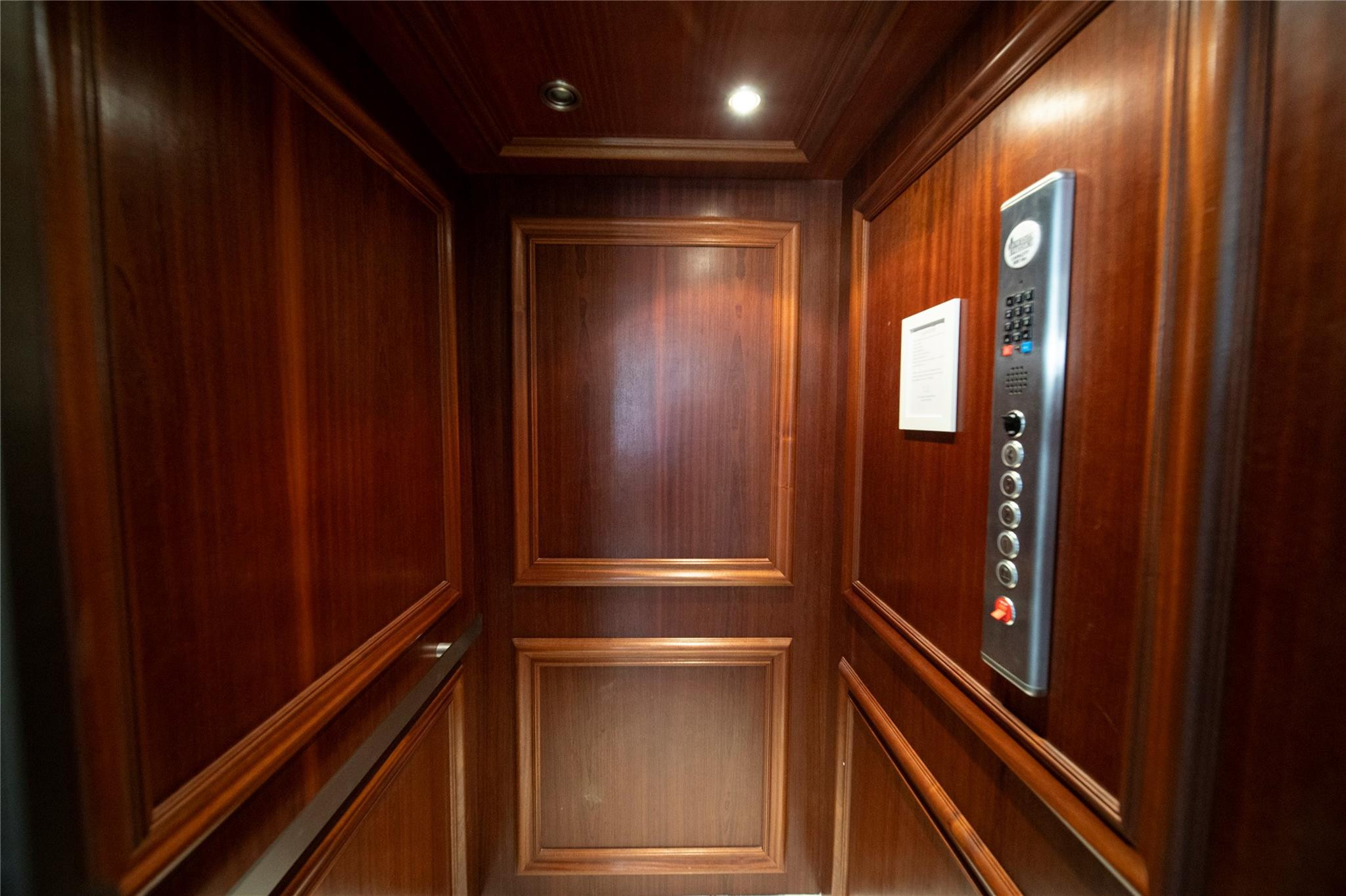 main property photo 28