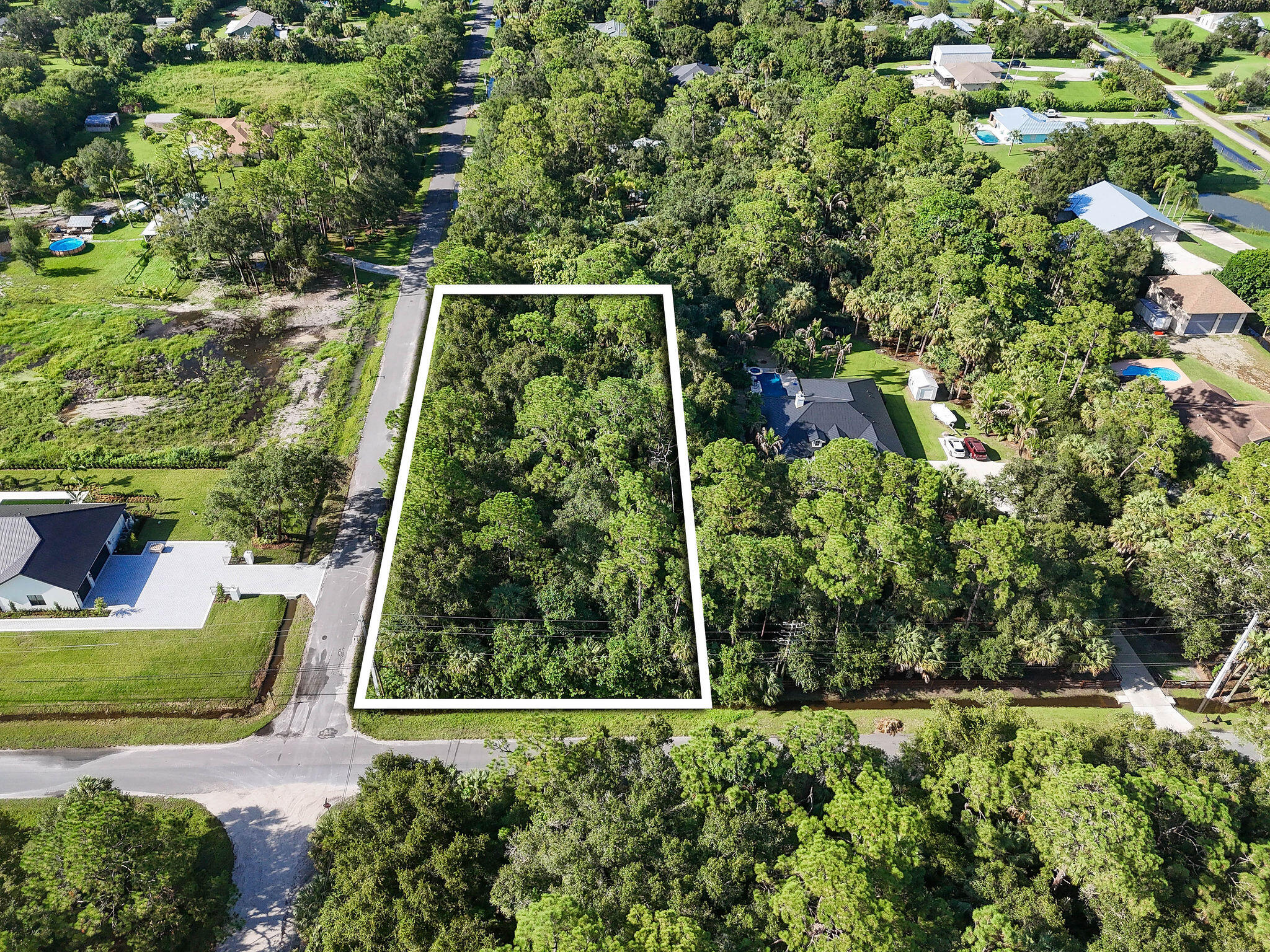 main property photo 10