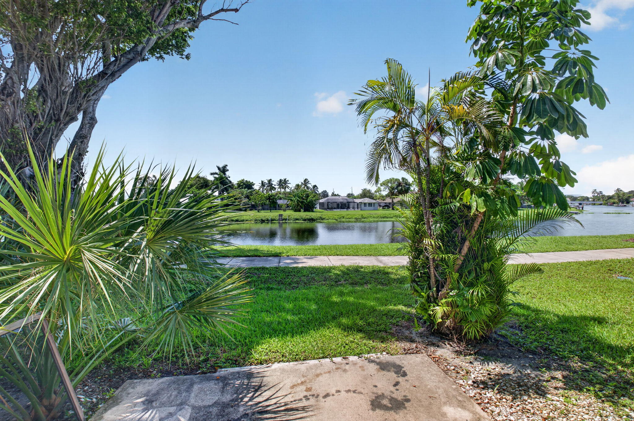 main property photo 74