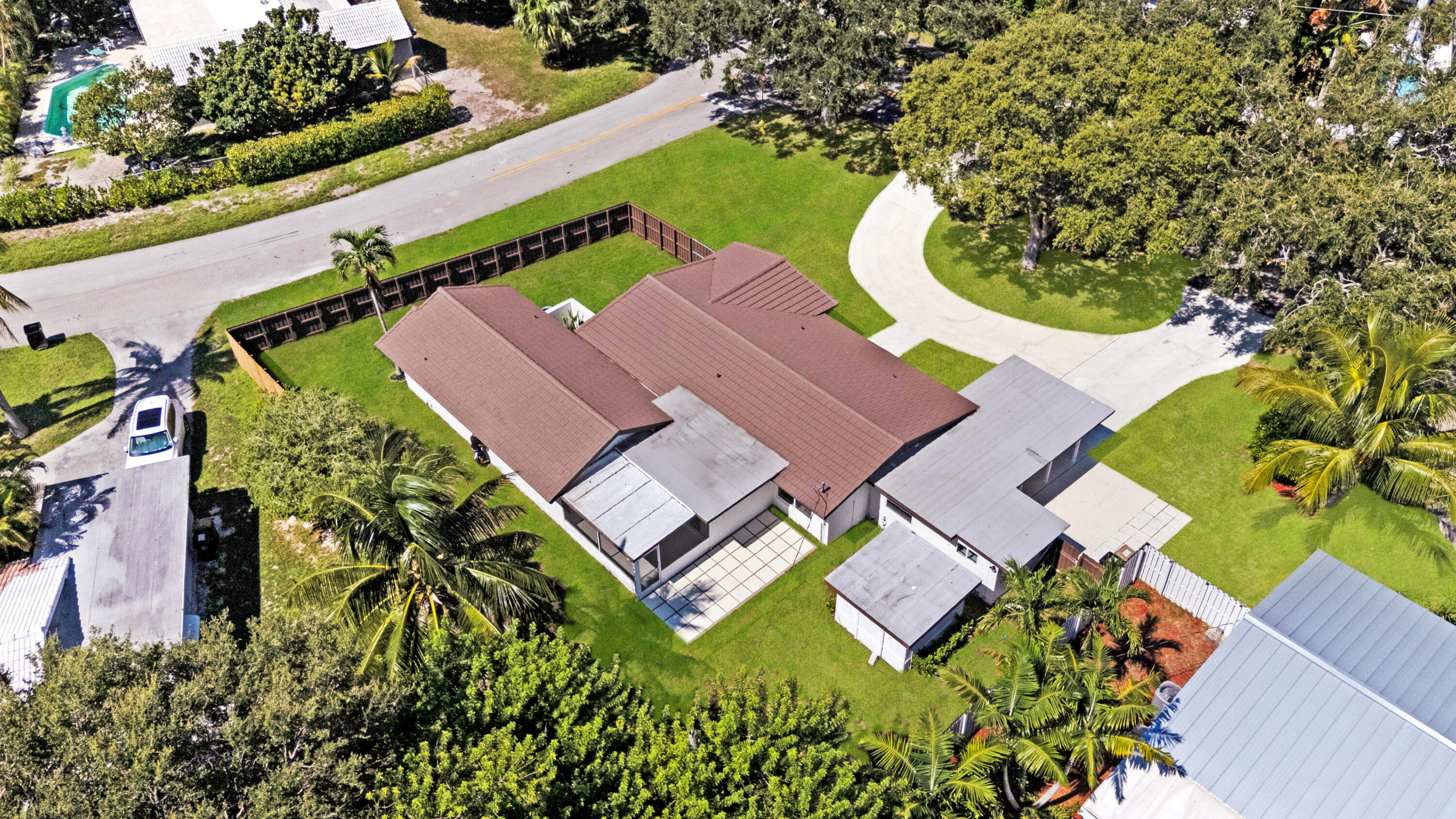 main property photo 45