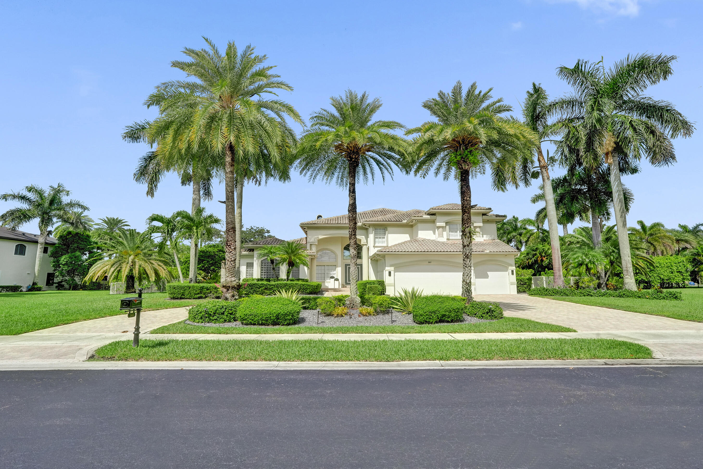 main property photo 14
