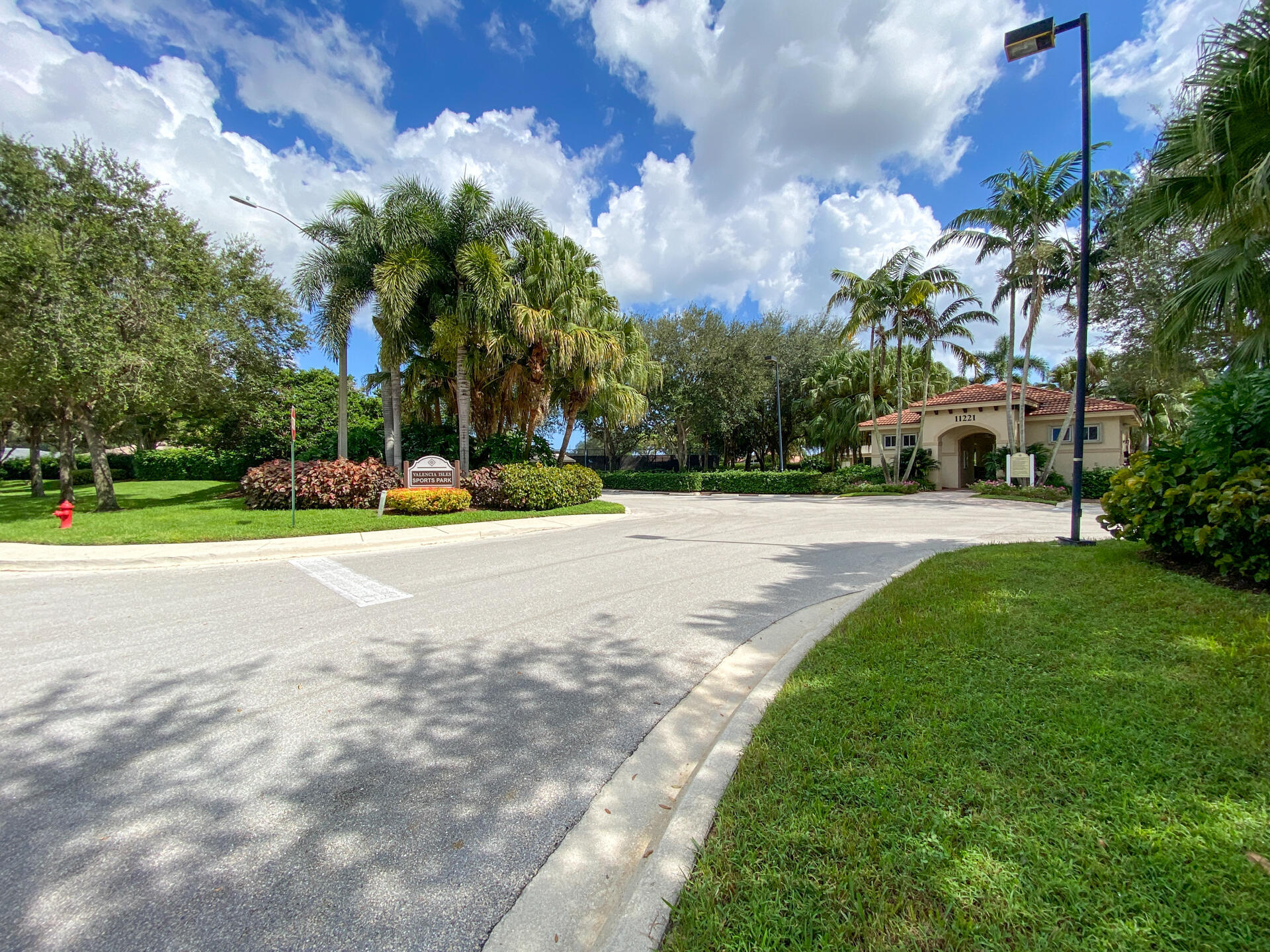 main property photo 50