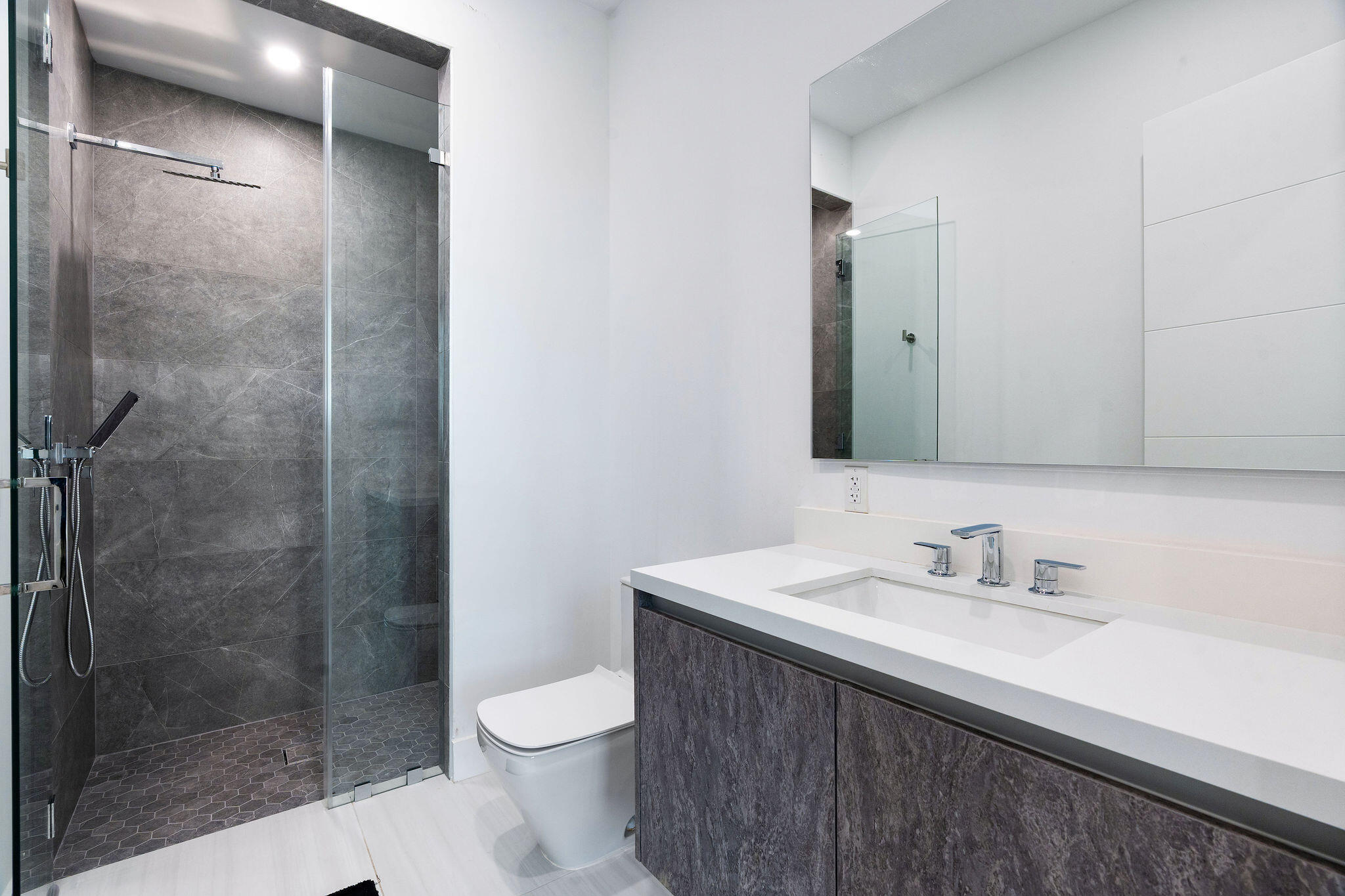 main property photo 77