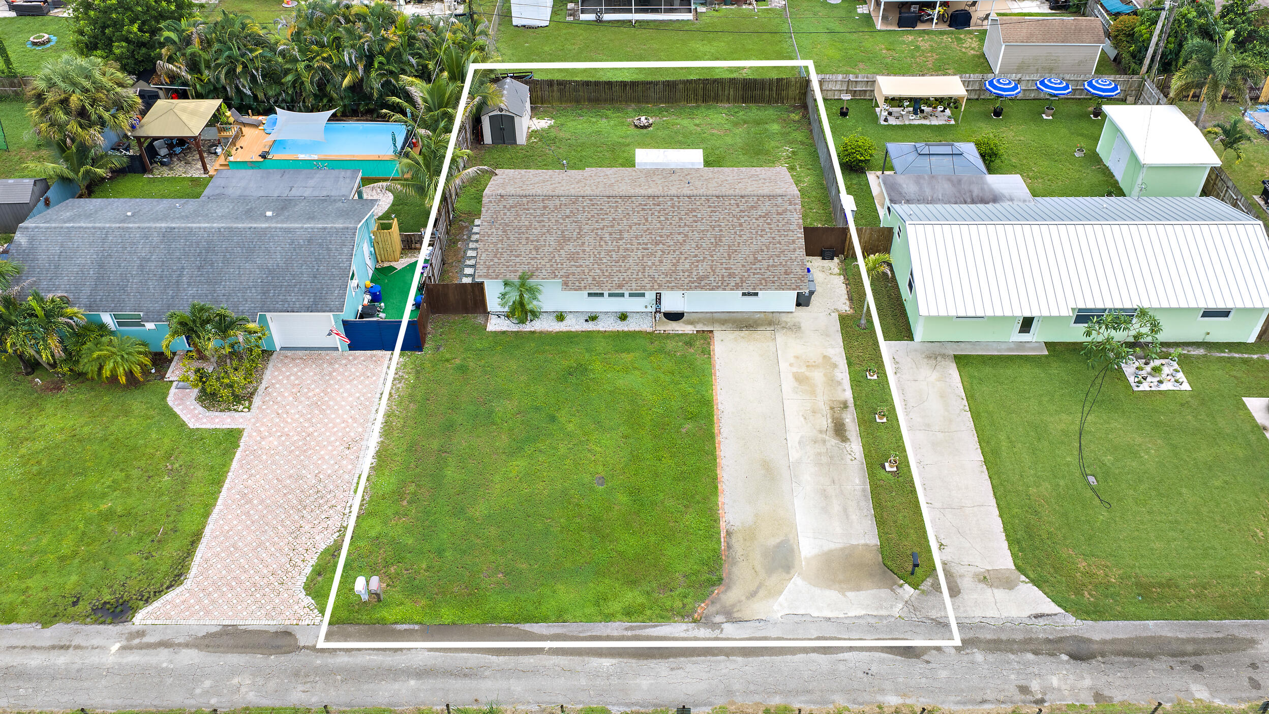 main property photo 19