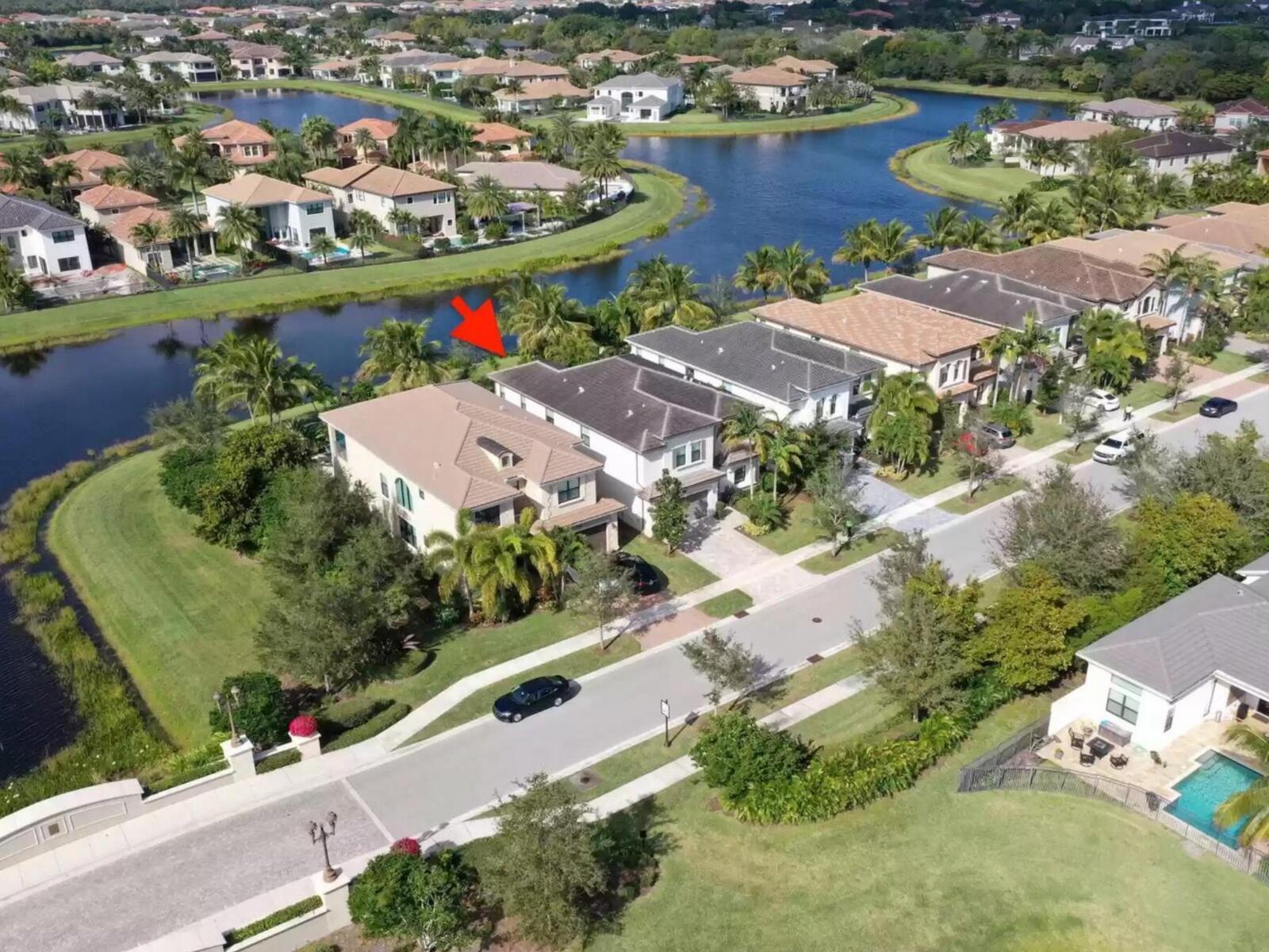 main property photo 37