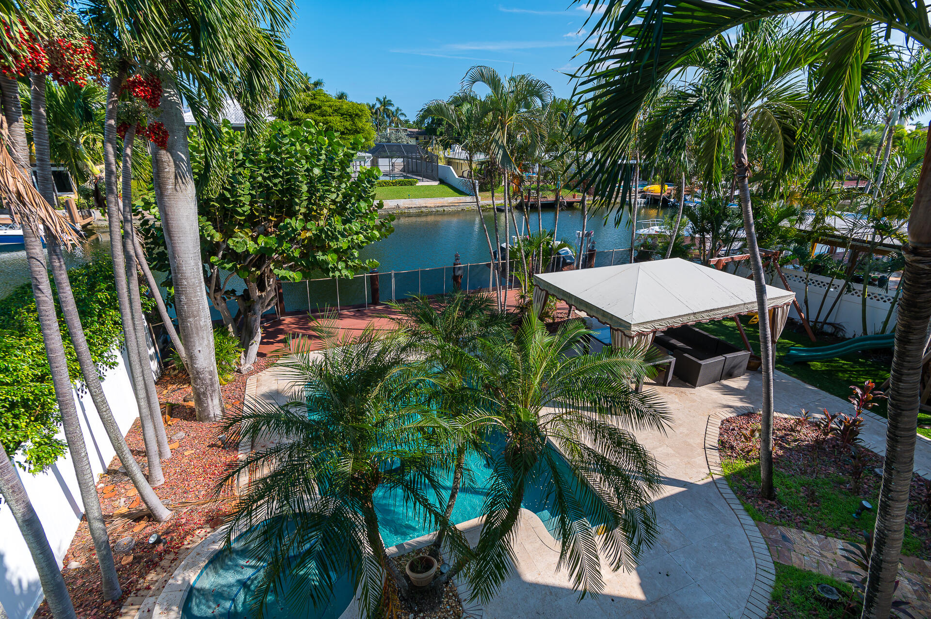 main property photo 15