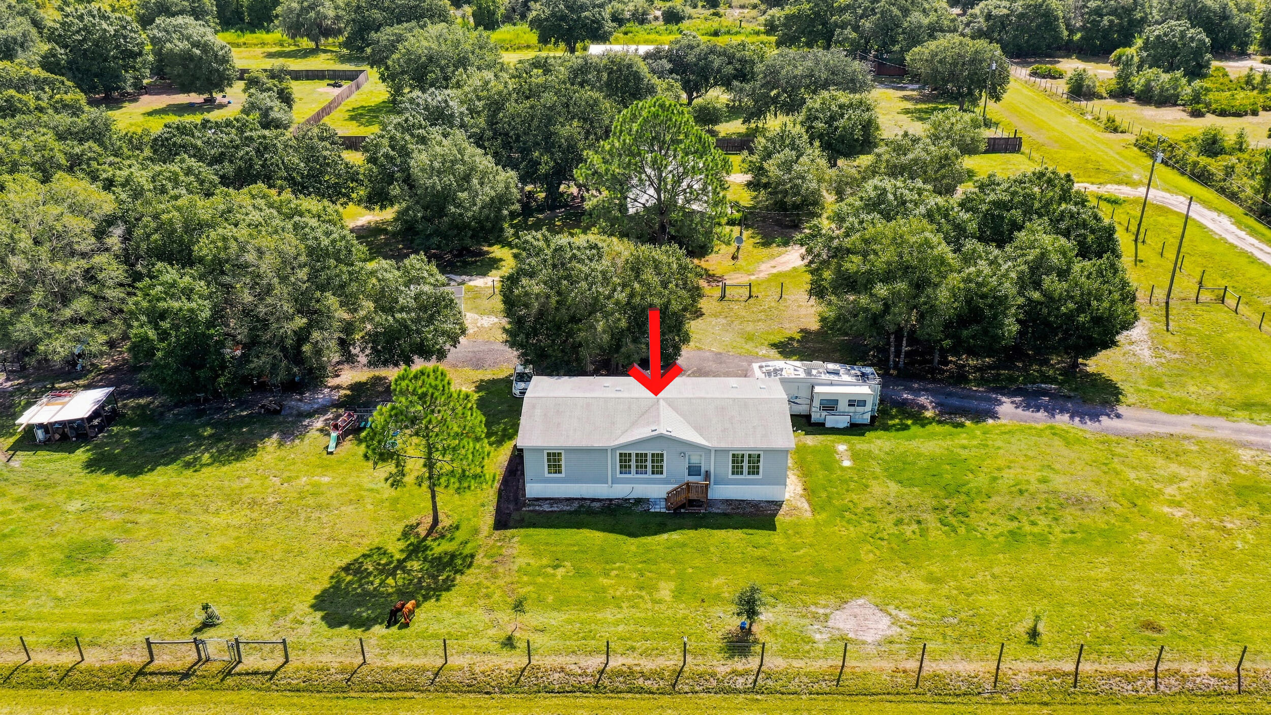 main property photo 40