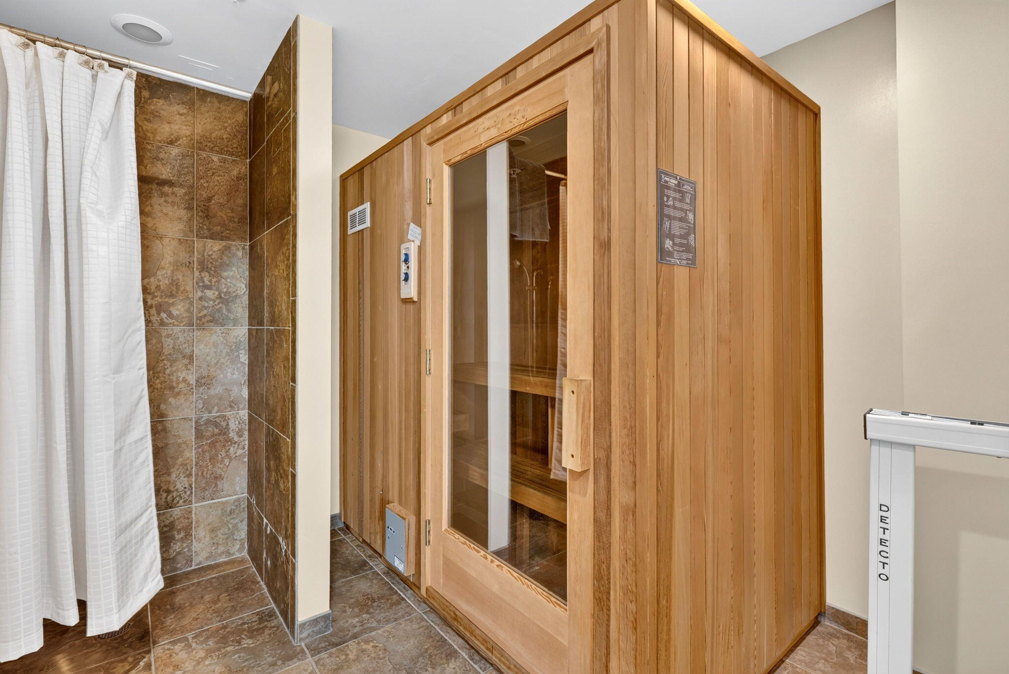 main property photo 66