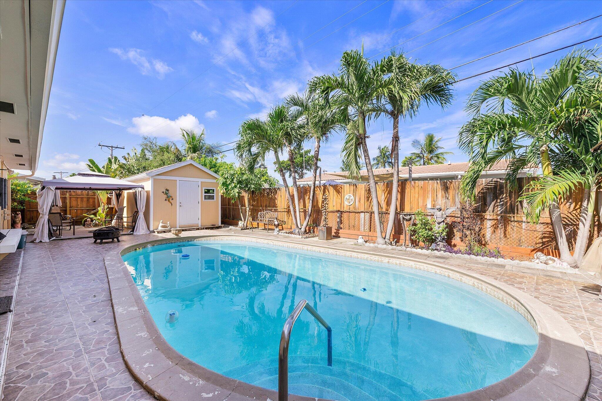 main property photo 41