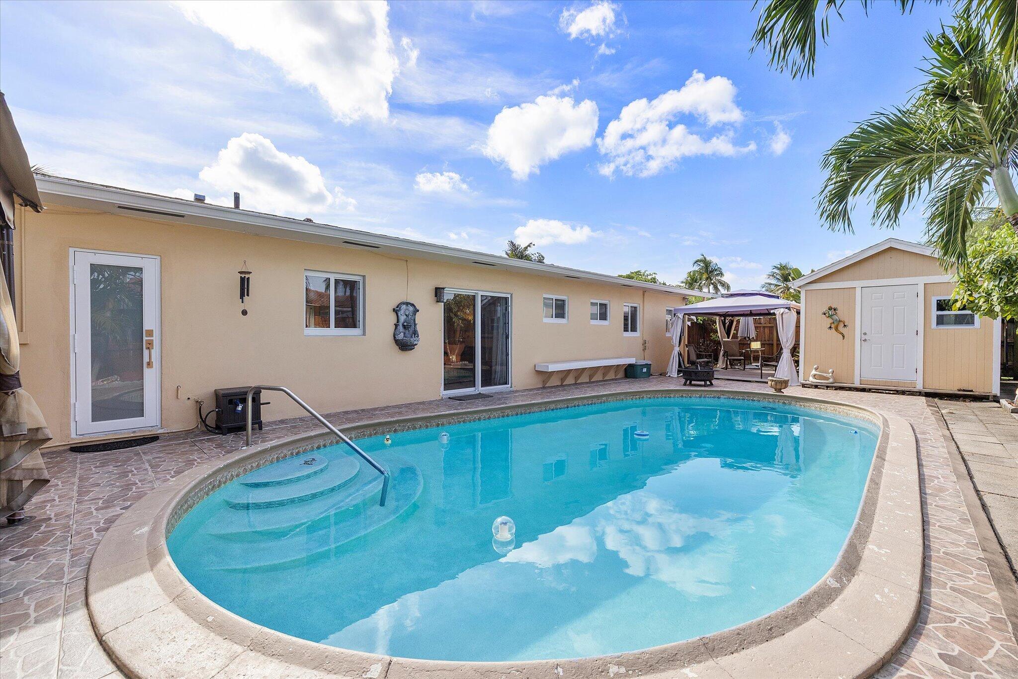 main property photo 43