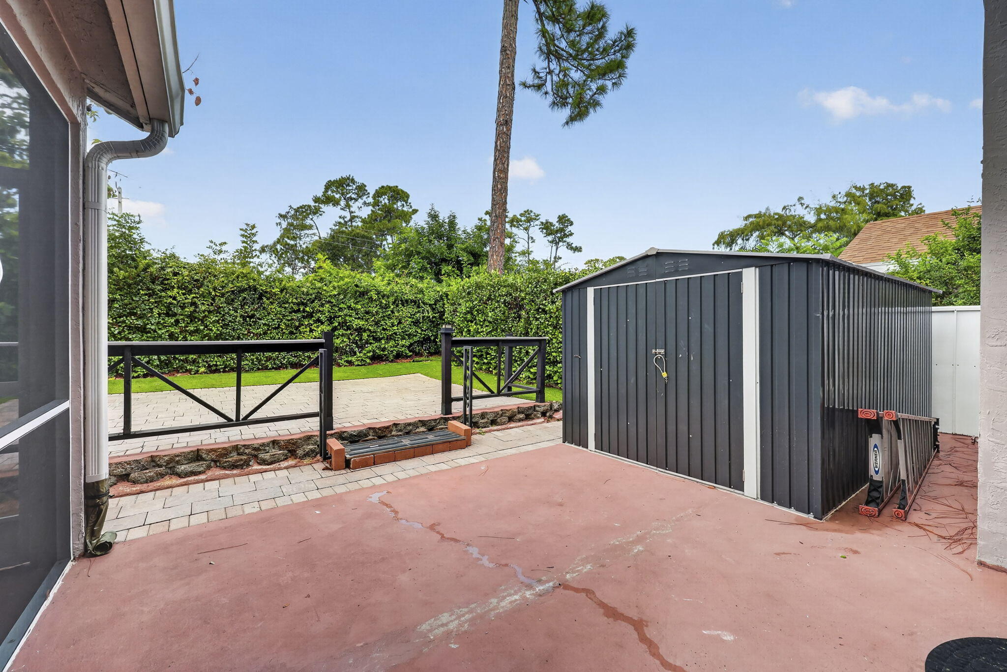 main property photo 47