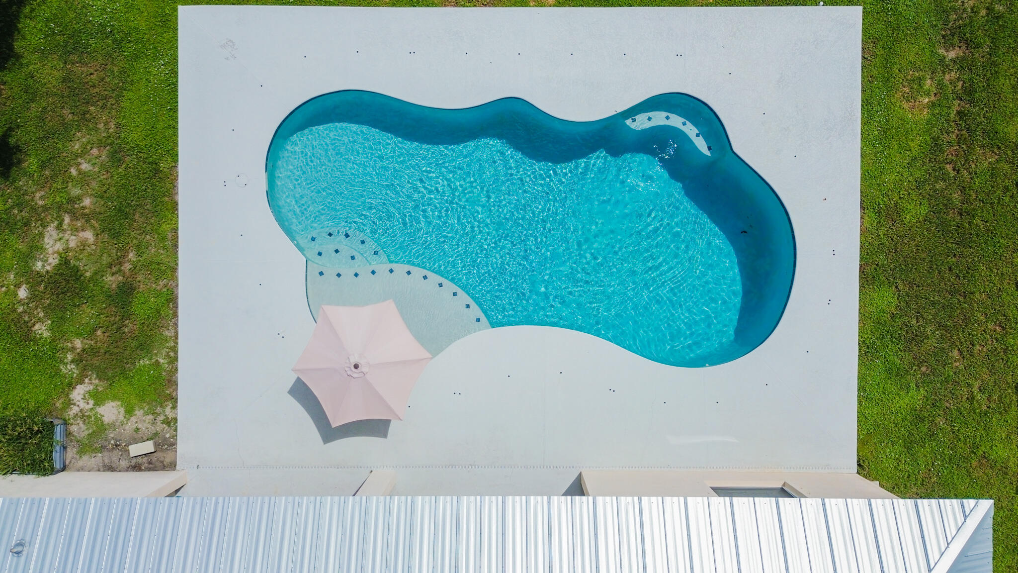 main property photo 31