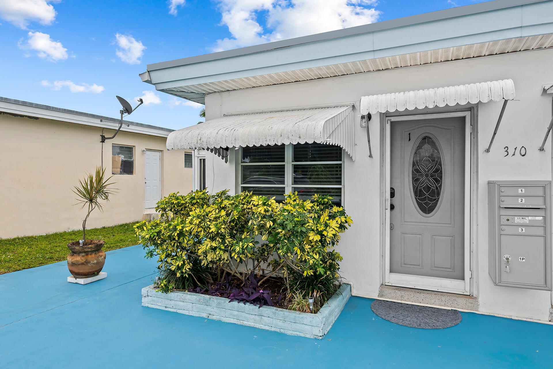 main property photo 31