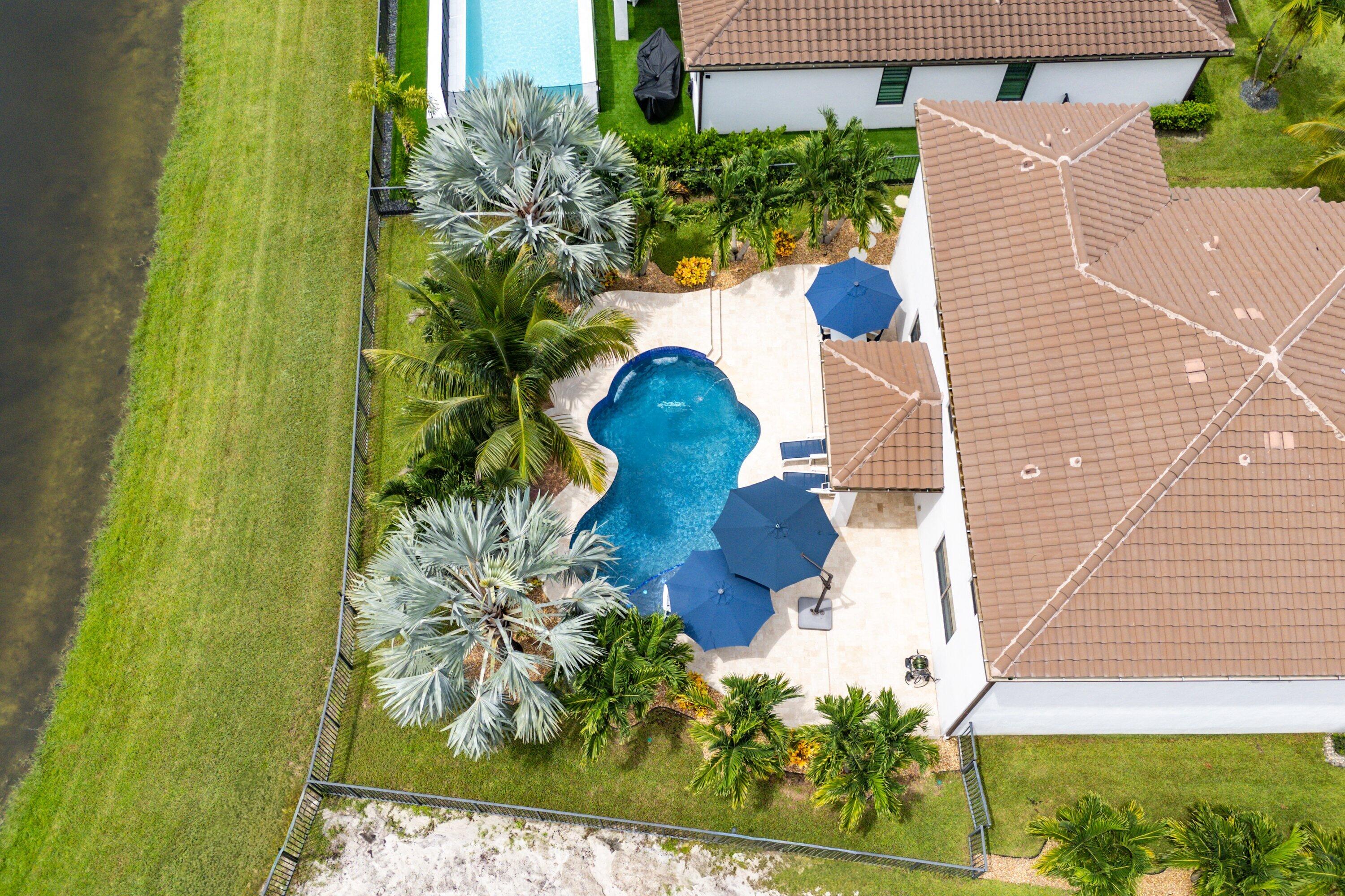 main property photo 50
